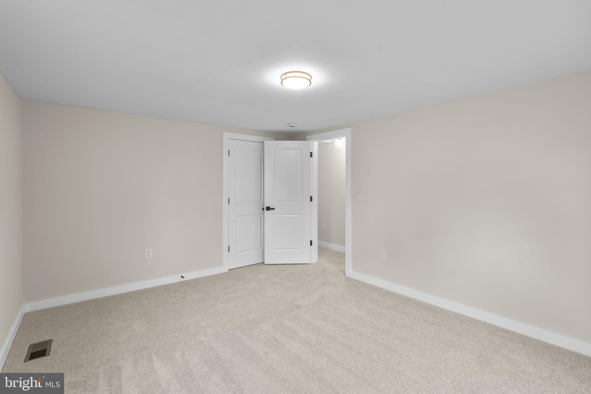 KINGSTON PARK - Residential