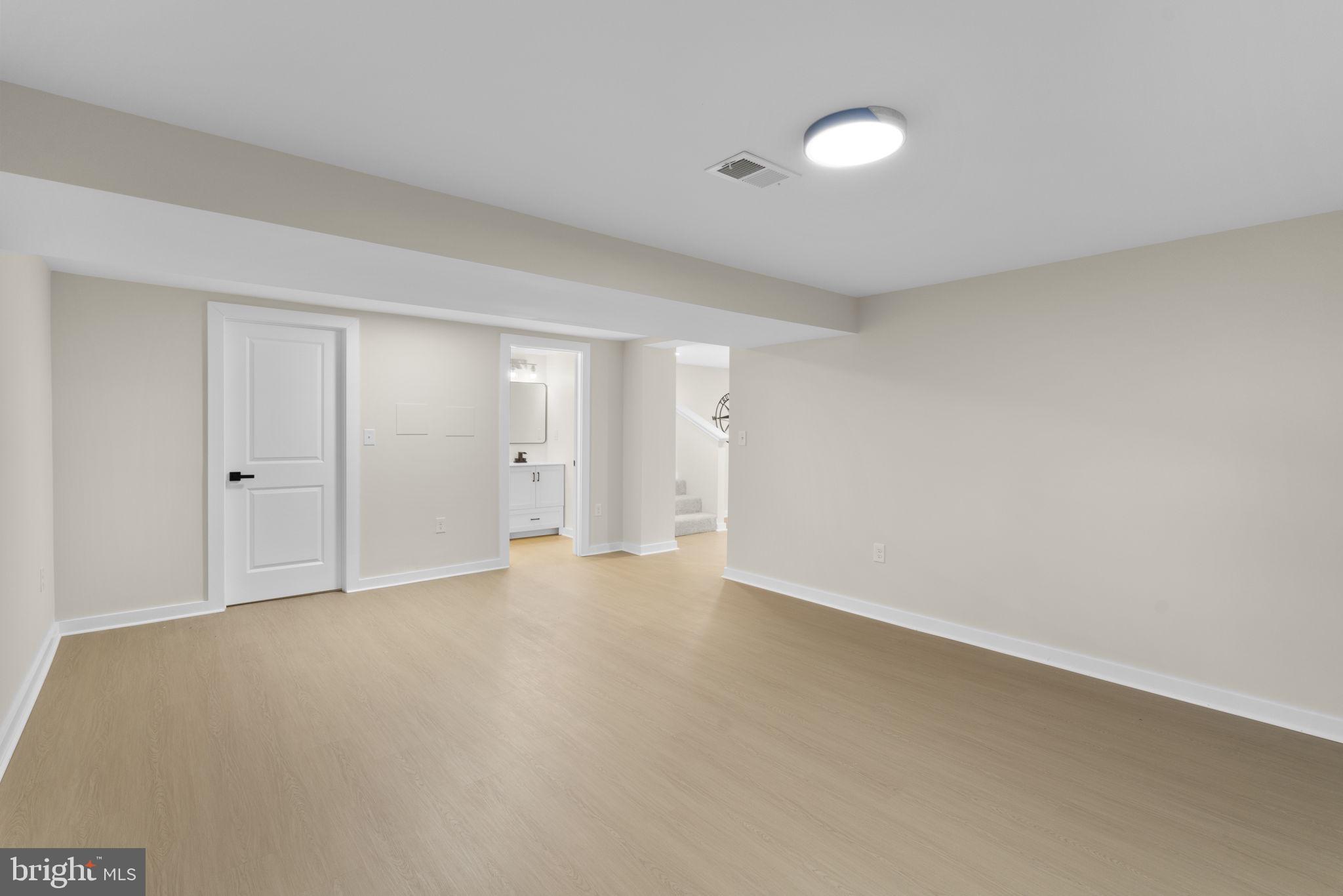 KINGSTON PARK - Residential