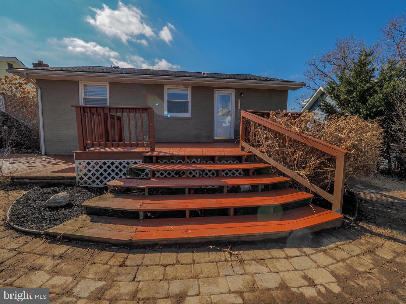 RIVIERA BEACH - Residential