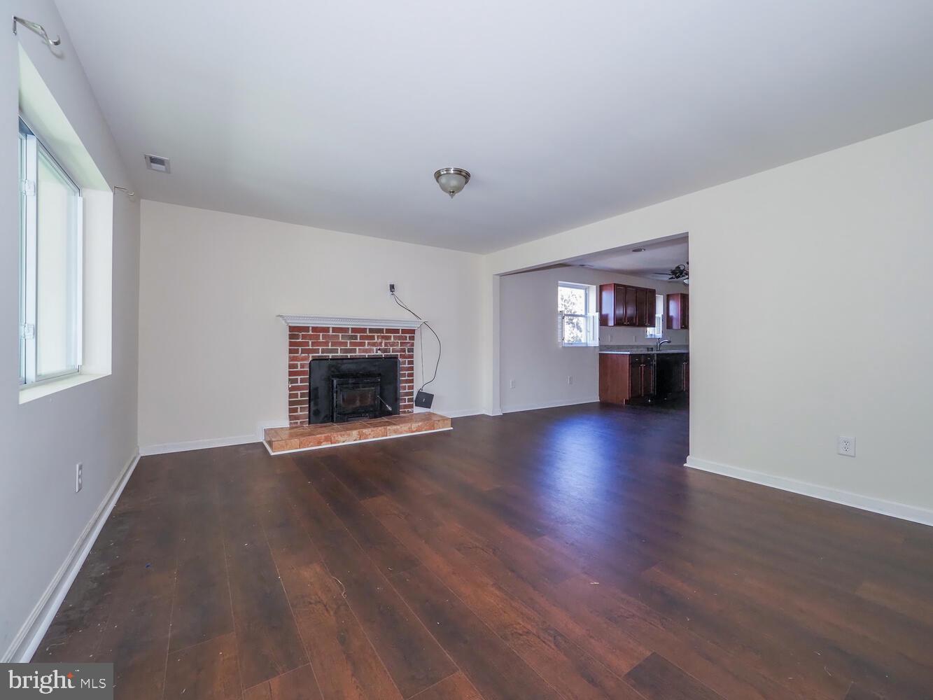 RIVIERA BEACH - Residential