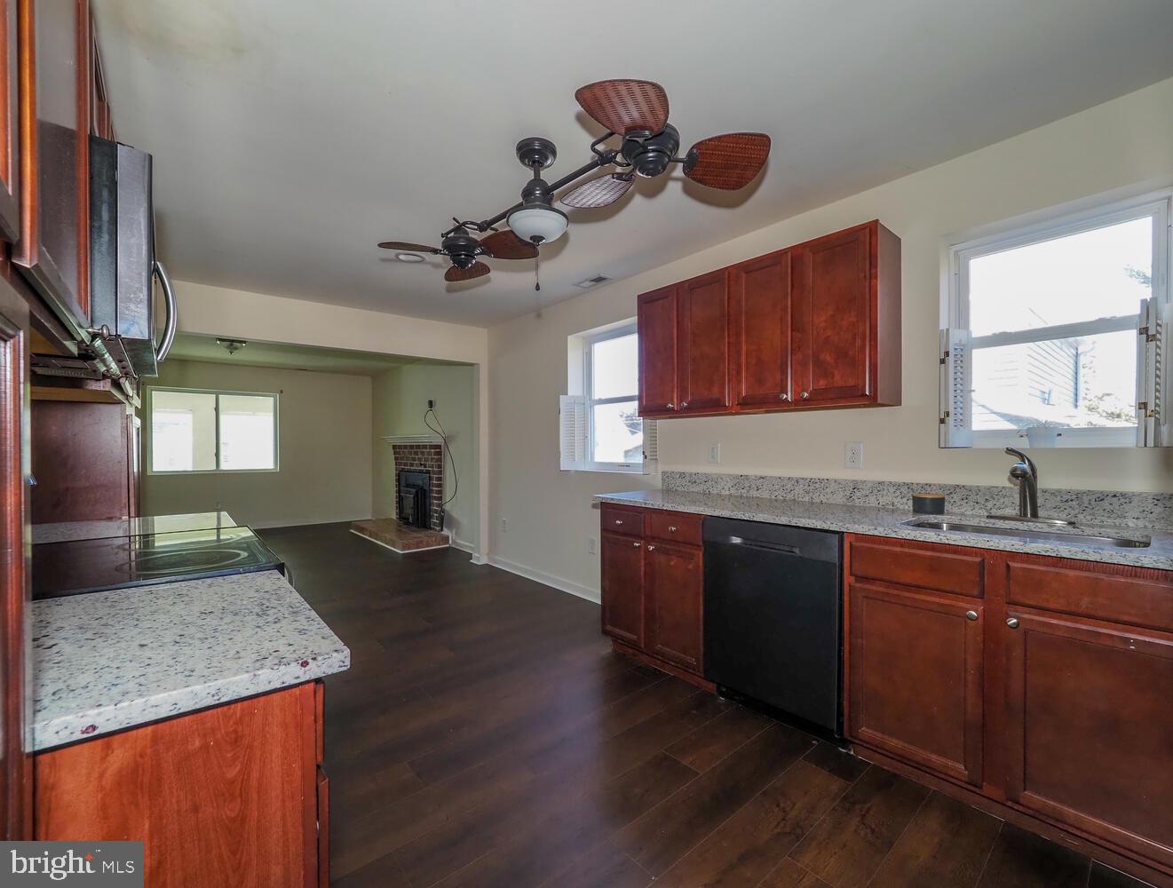 RIVIERA BEACH - Residential