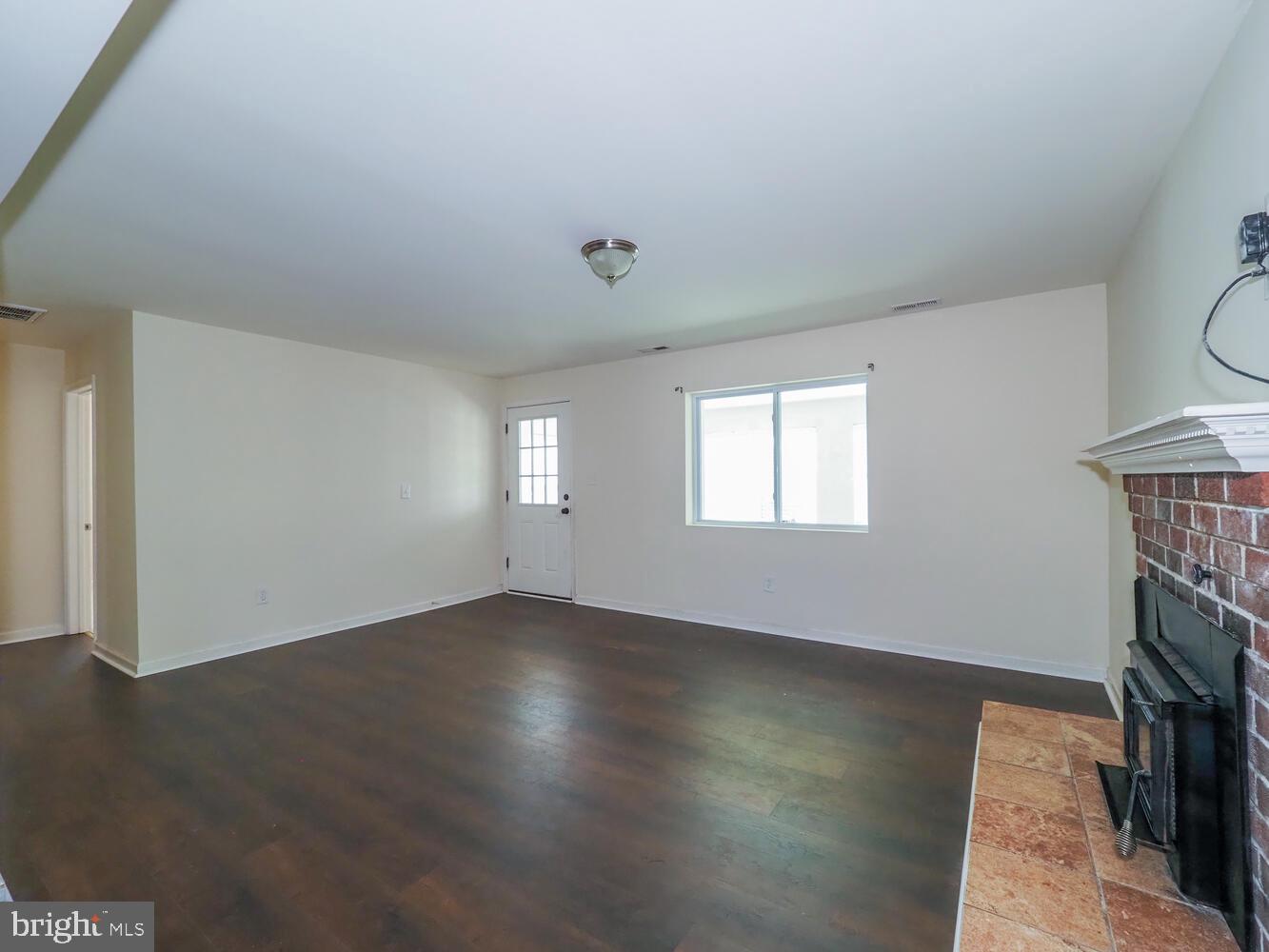 RIVIERA BEACH - Residential