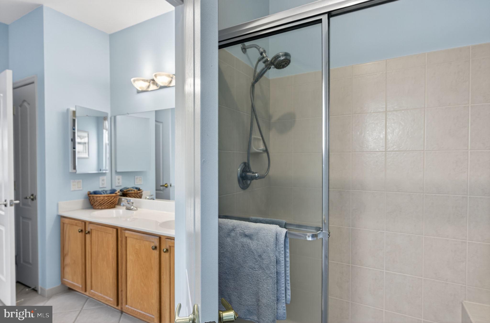 LEGACY OAKS - Residential