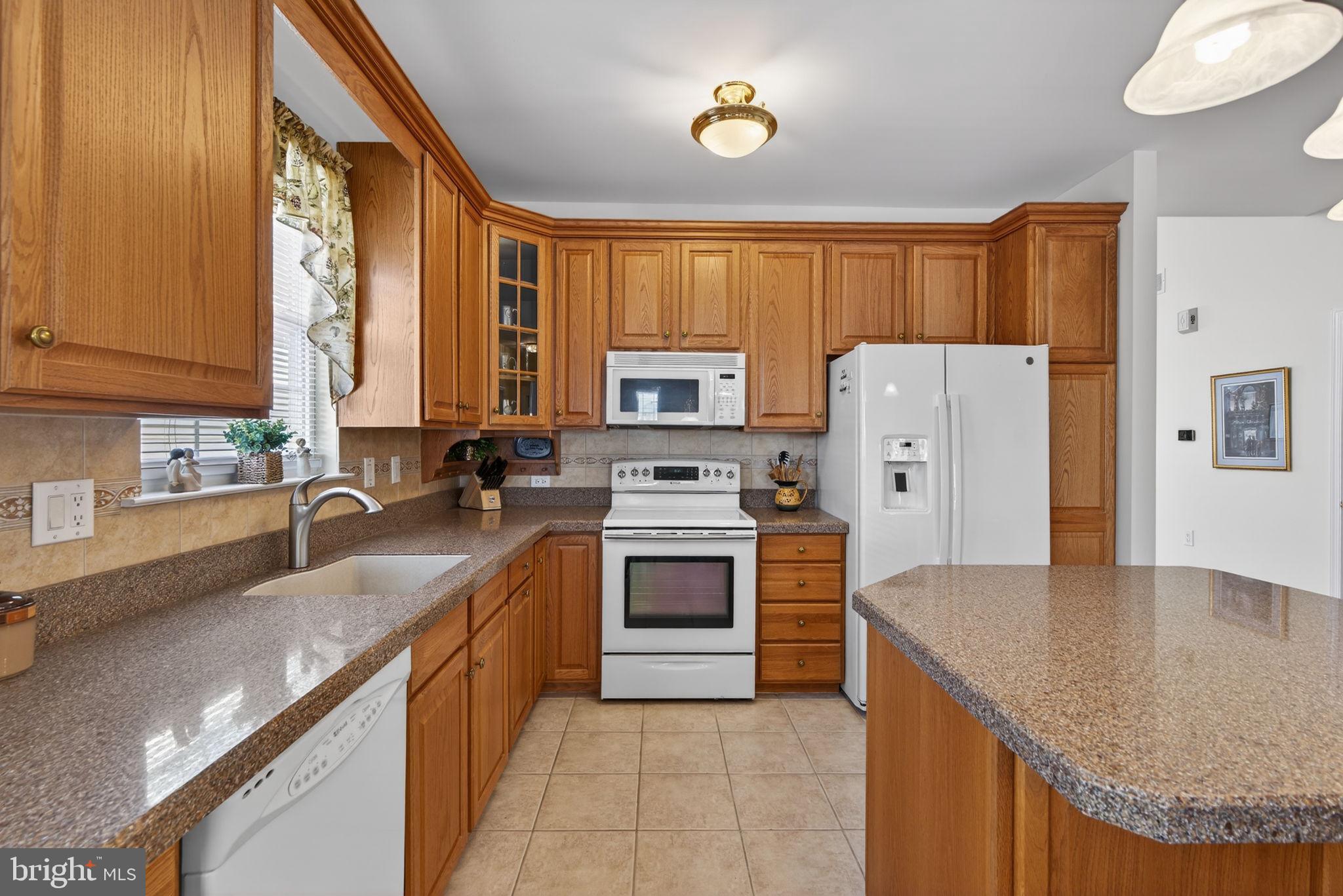 LEGACY OAKS - Residential