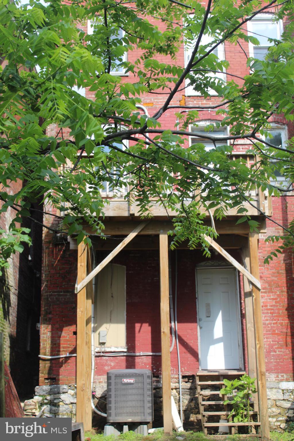 HAGERSTOWN - Residential