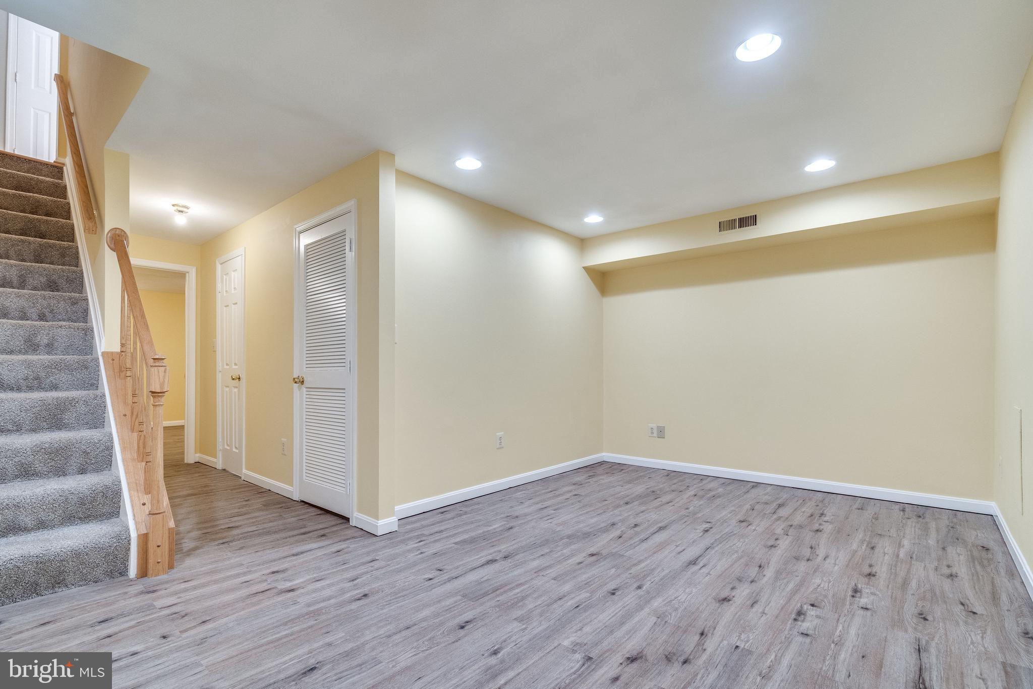 WOODSTONE - Residential