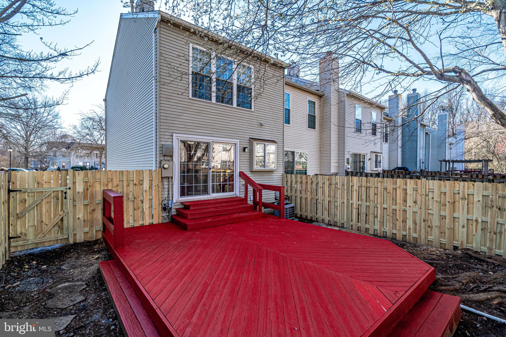 WOODSTONE - Residential