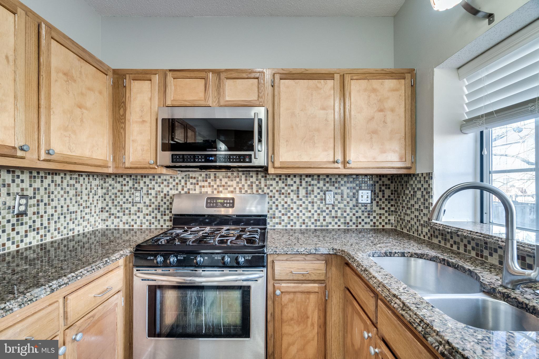 WOODSTONE - Residential