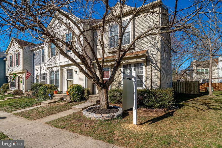 2BR/3.5BA 3-level end-unit townhome home with potential 3rd BR in basement! New roof! New fence! New flooring in basement! Gleaming hardwoods! Granite kitchen w/ stainless steel appliances included gas cooking! Family room w/ wood burning fireplace! Dual Master suites upstairs! Finished basement w/ rec room & full BA! Stackable washer / dryer! Plenty of parking and more! Close to Huntington Metro, Ft Belvoir, Rt 1, shops, restaurants and I-95! Call today for your private showing!