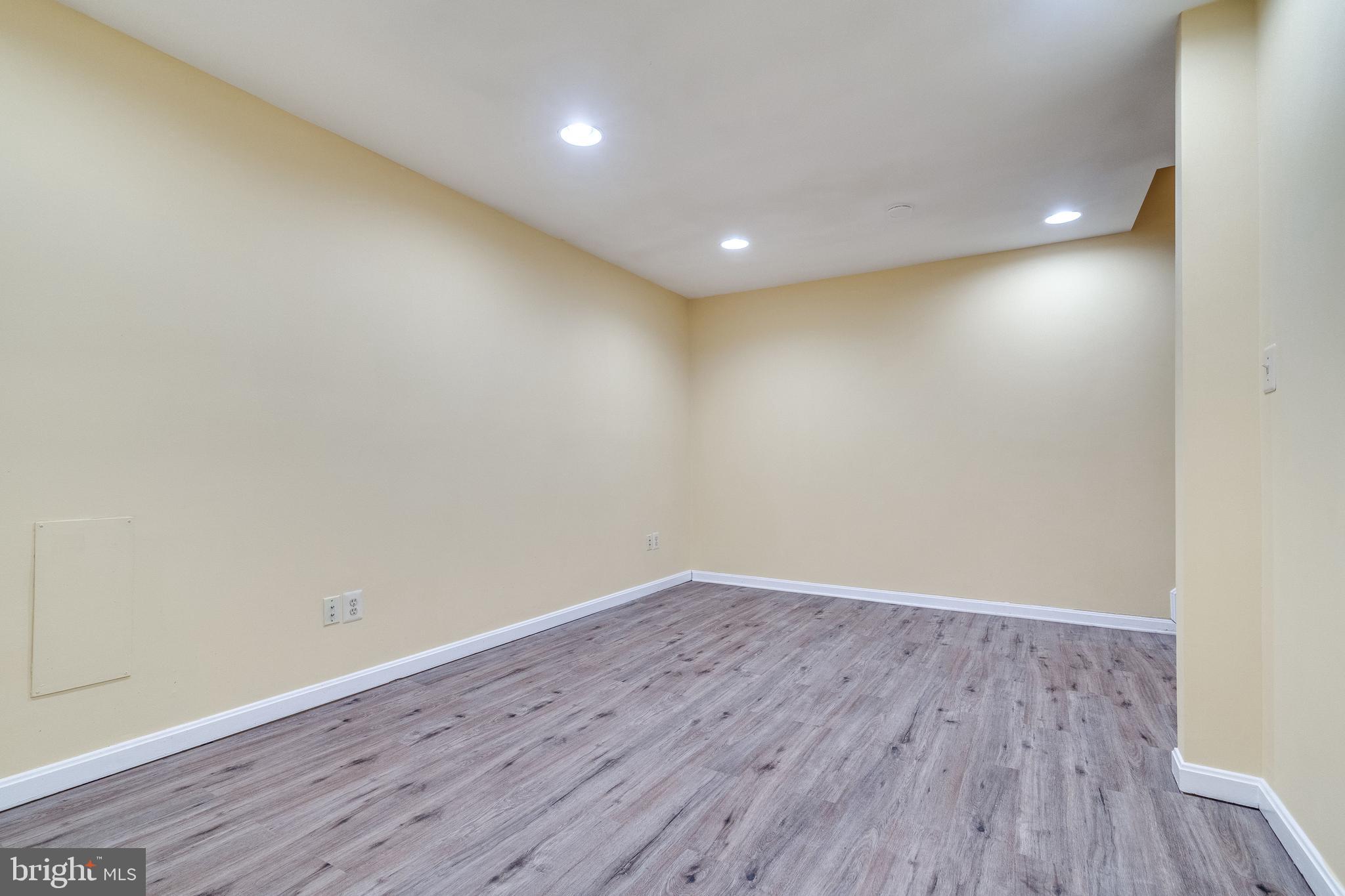 WOODSTONE - Residential