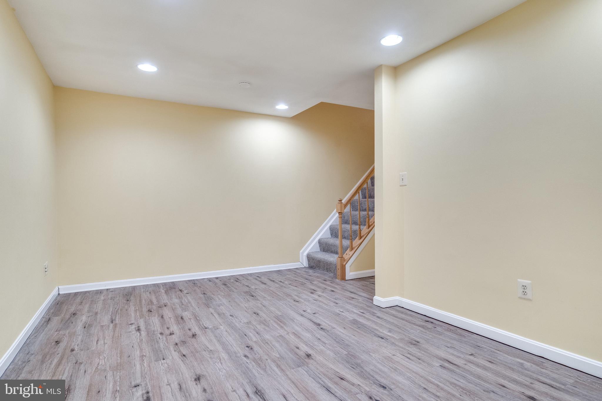 WOODSTONE - Residential