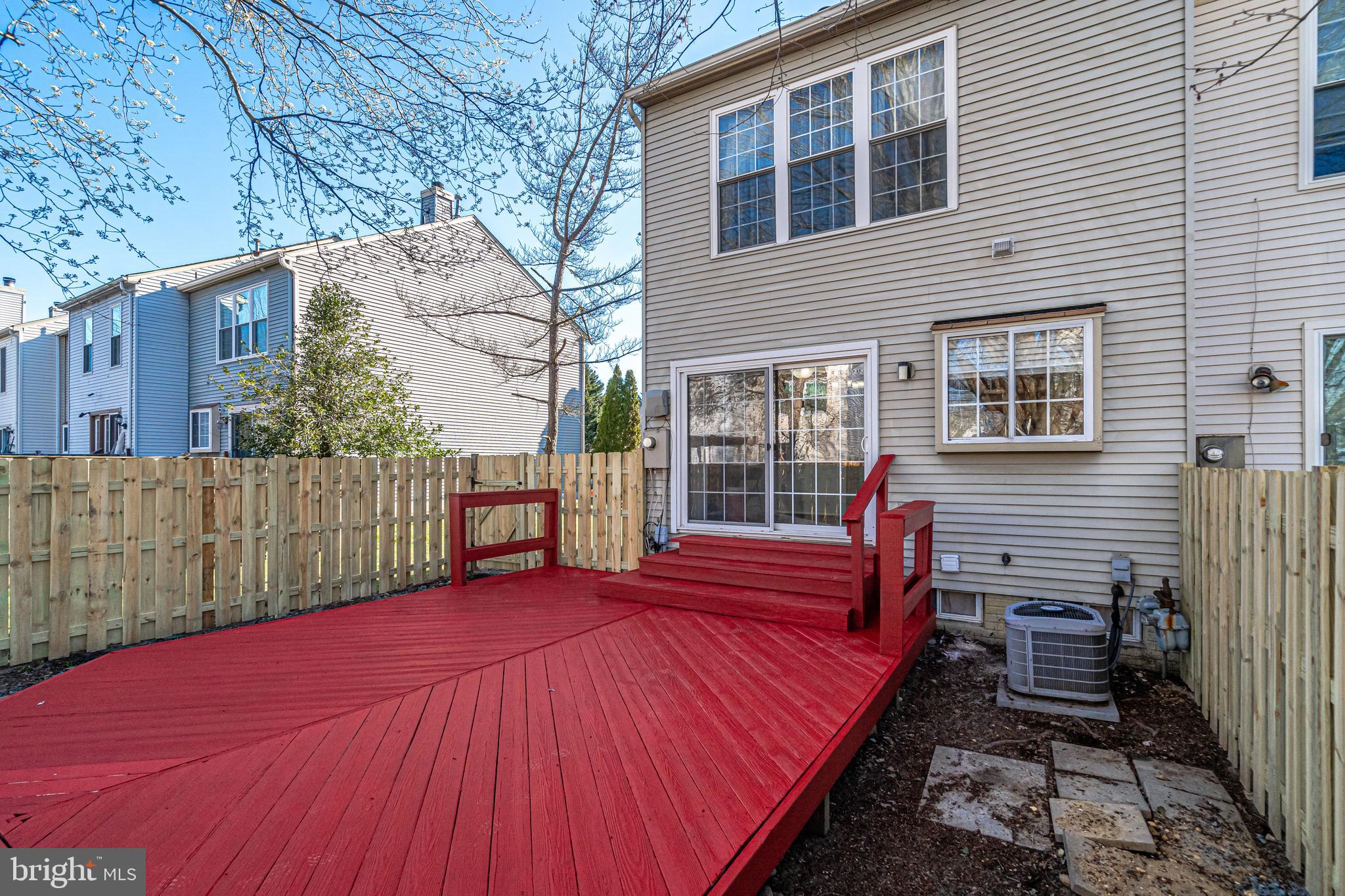 WOODSTONE - Residential