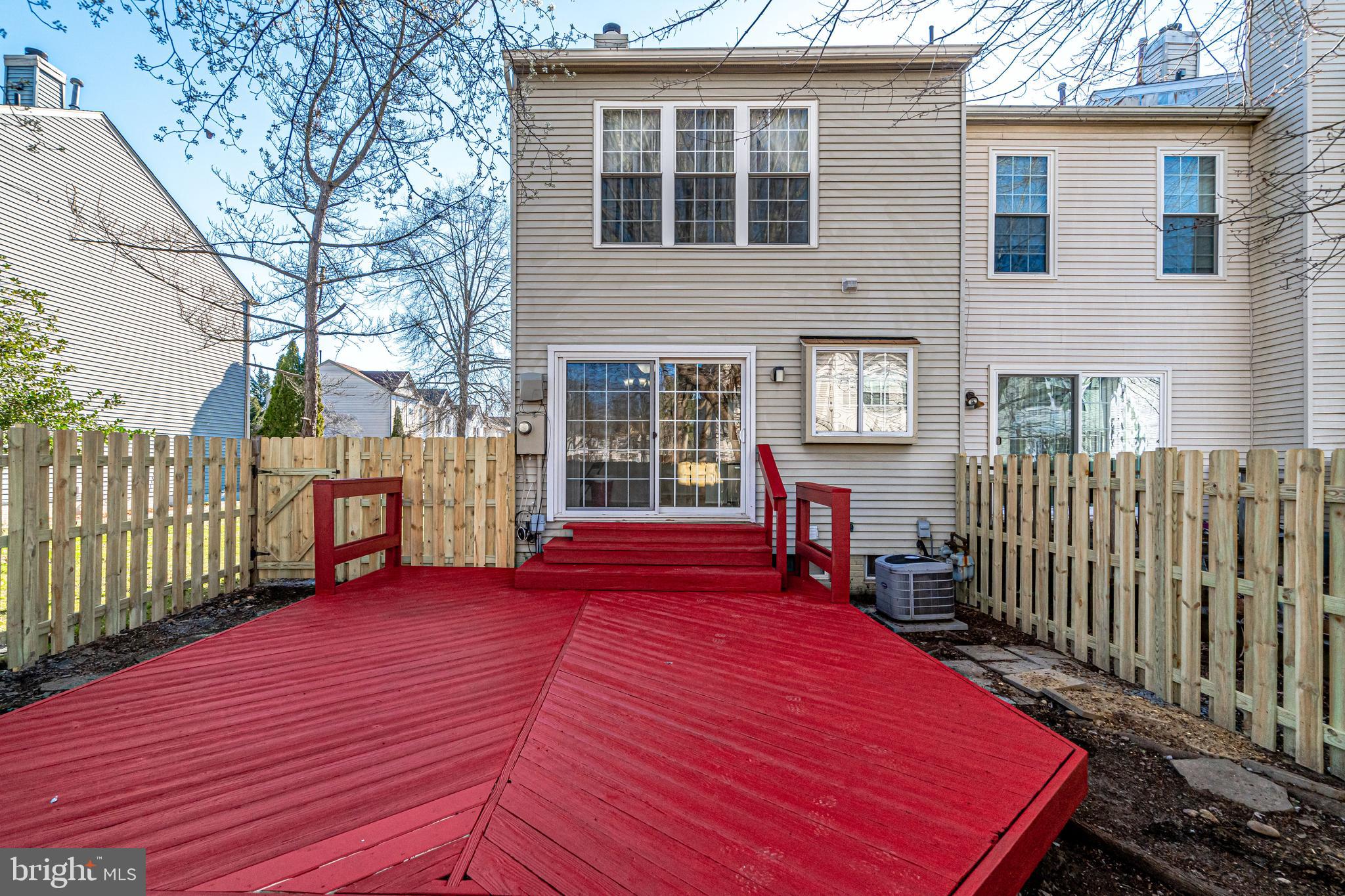 WOODSTONE - Residential