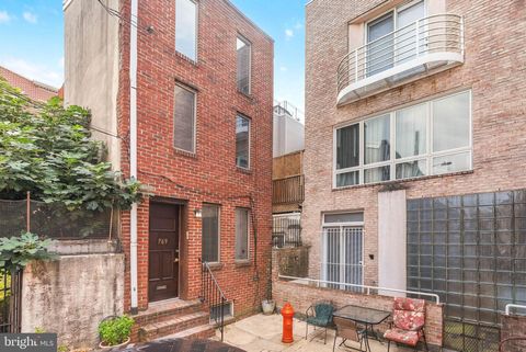 Townhouse For Sale - 769 S Sheridan Street<br/> PHILADELPHIA, PA 19147