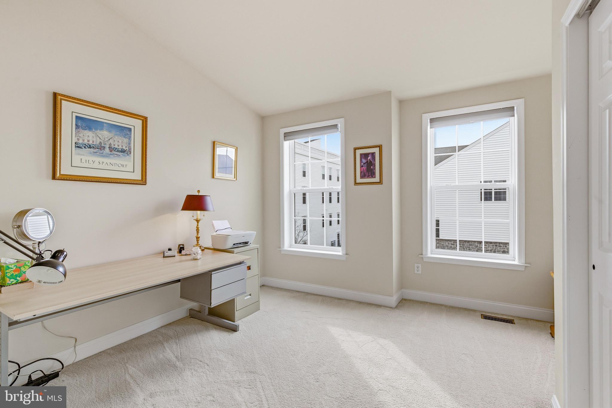 RAVENSCLIFF - Residential