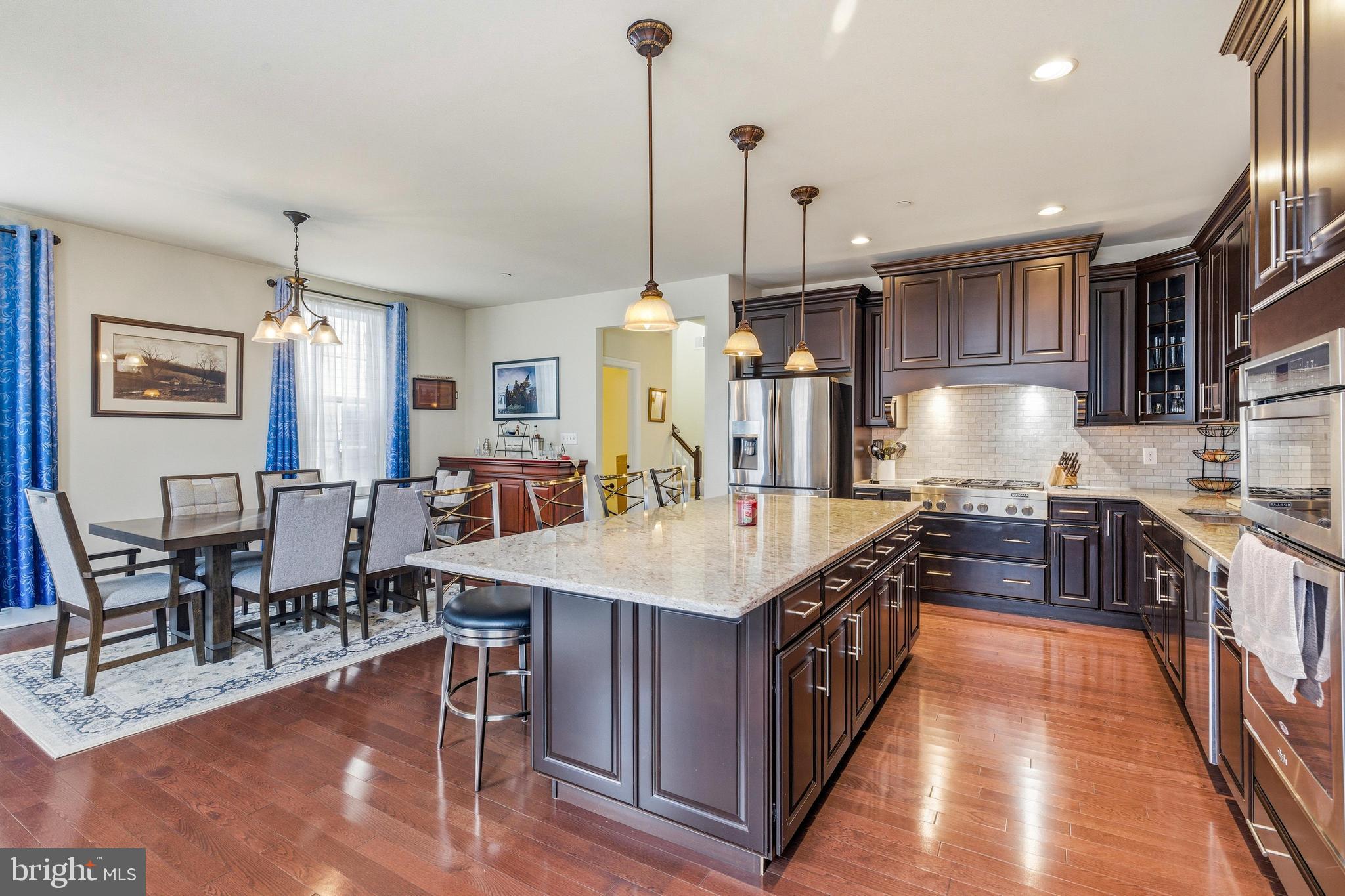 RAVENSCLIFF - Residential