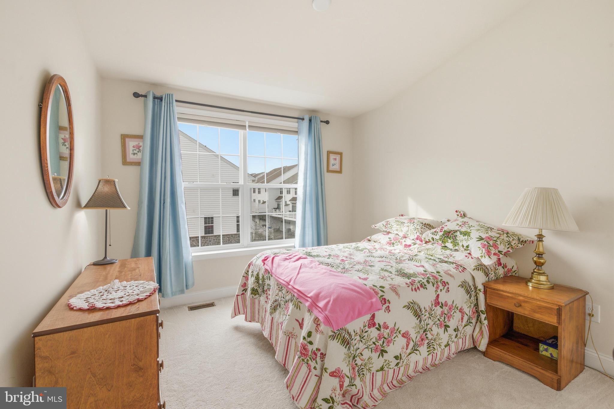 RAVENSCLIFF - Residential