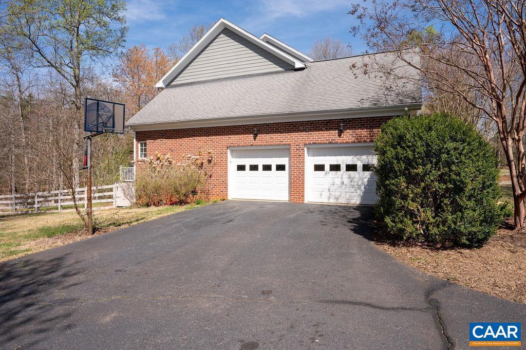 TANAGER WOODS - Residential