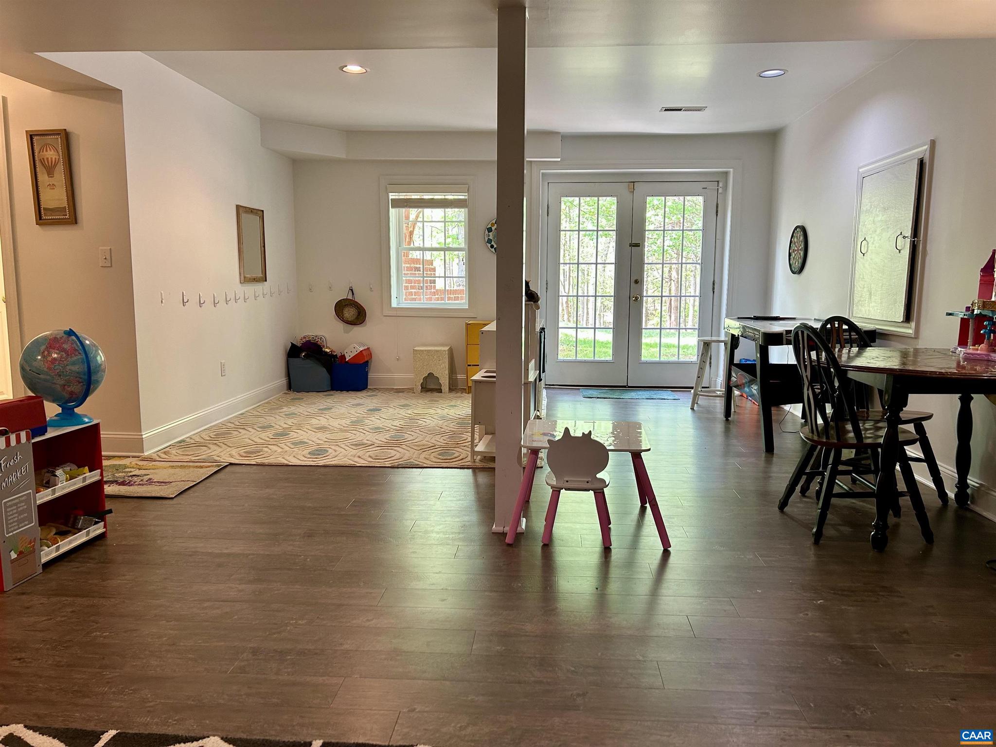 TANAGER WOODS - Residential