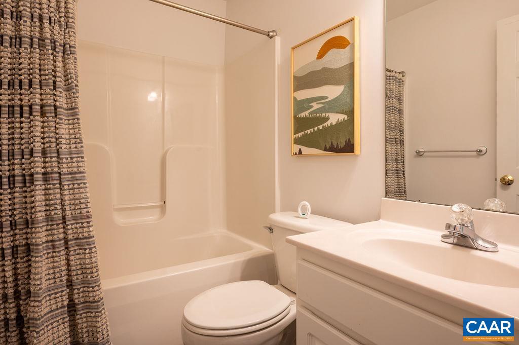 TANAGER WOODS - Residential