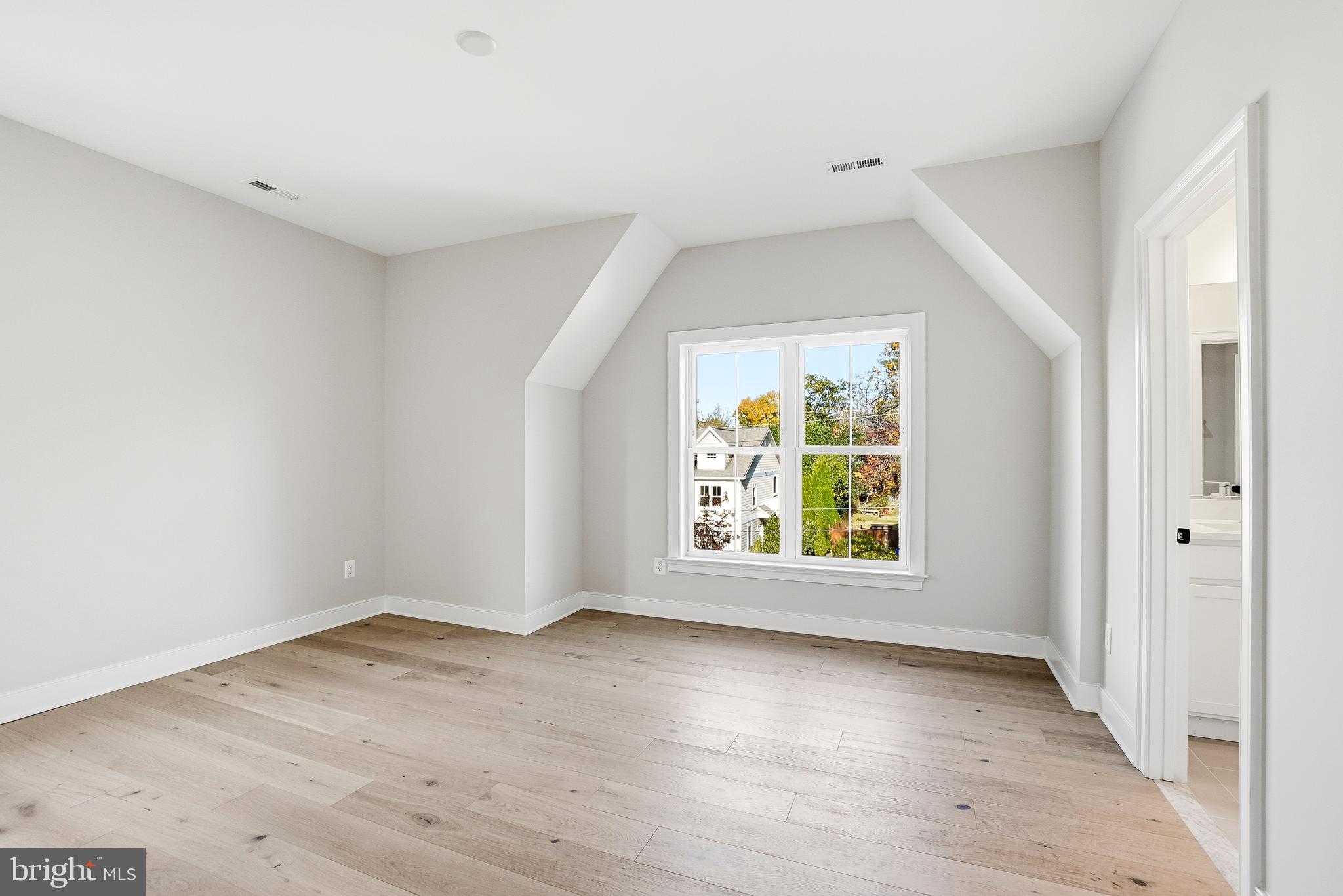 HILLMEAD - Residential