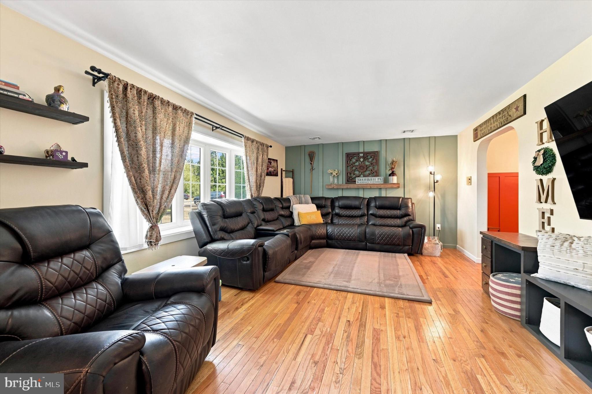 1798 RIDGEVIEW DRIVE