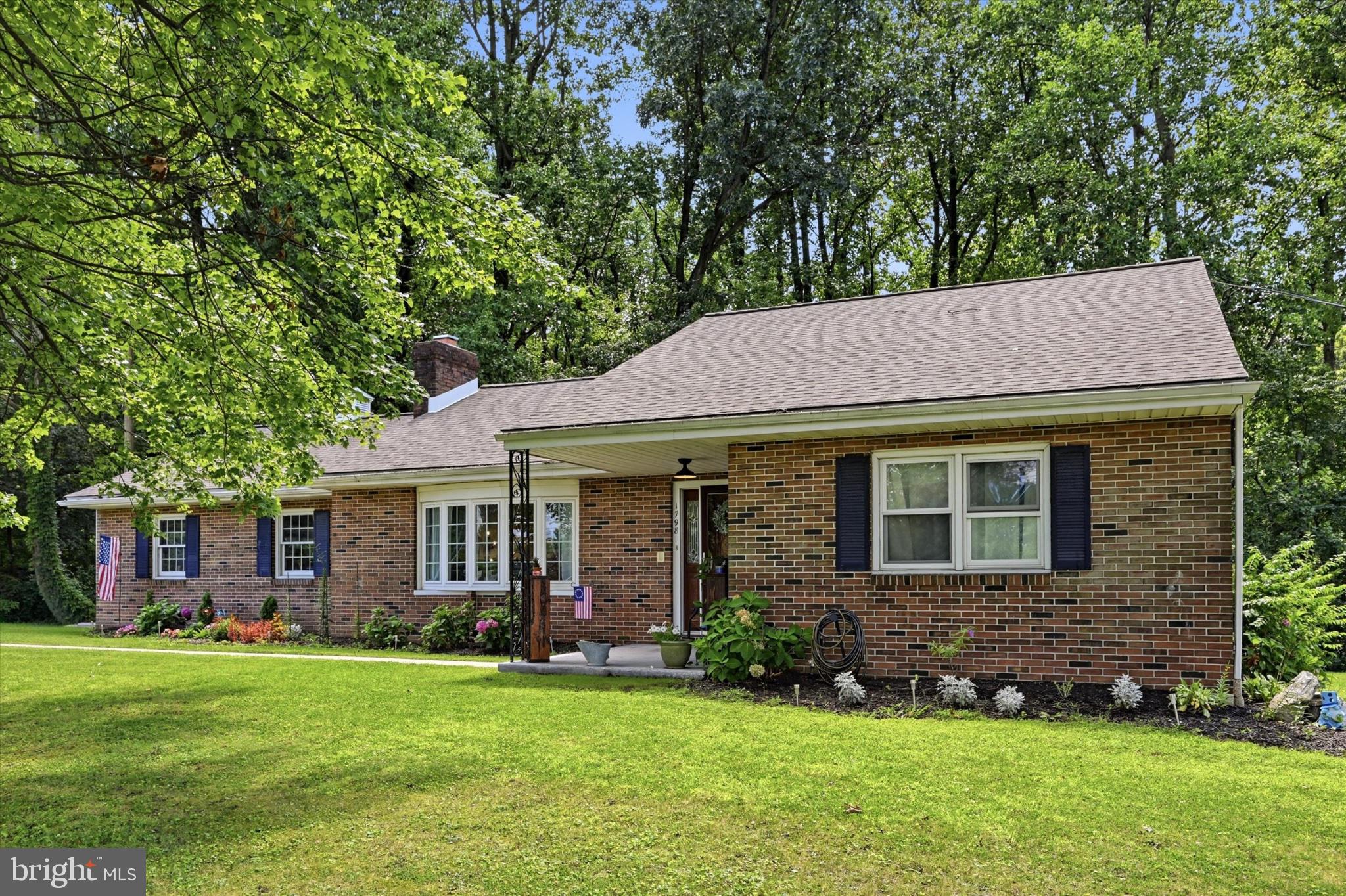 1798 RIDGEVIEW DRIVE