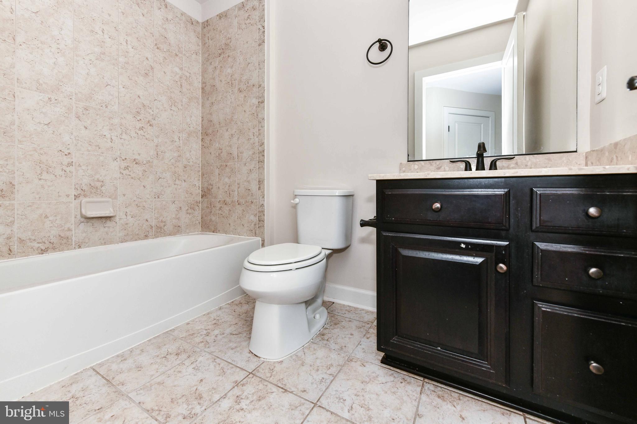 DISCOVERY SQUARE - Residential Lease