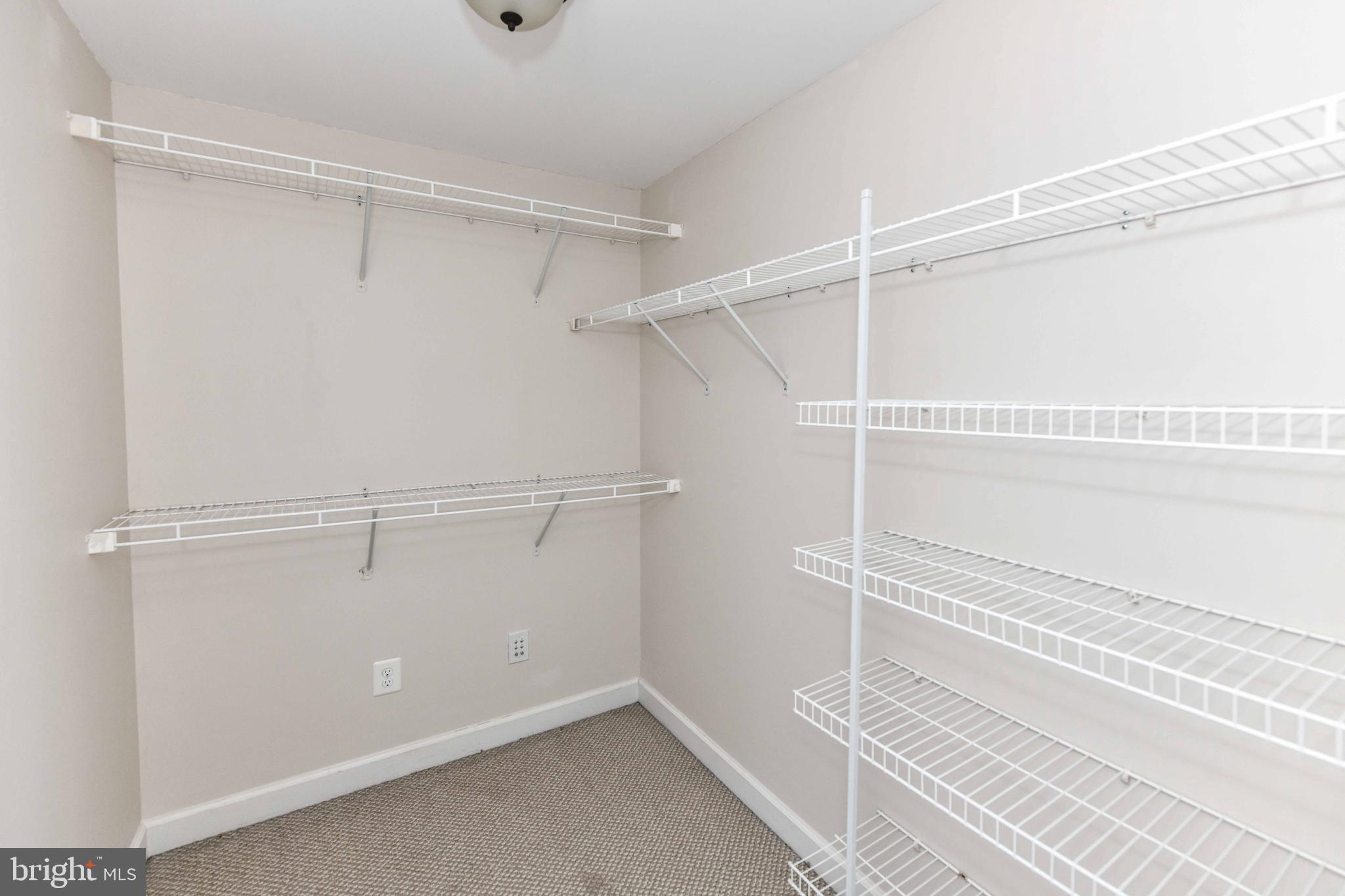 DISCOVERY SQUARE - Residential Lease