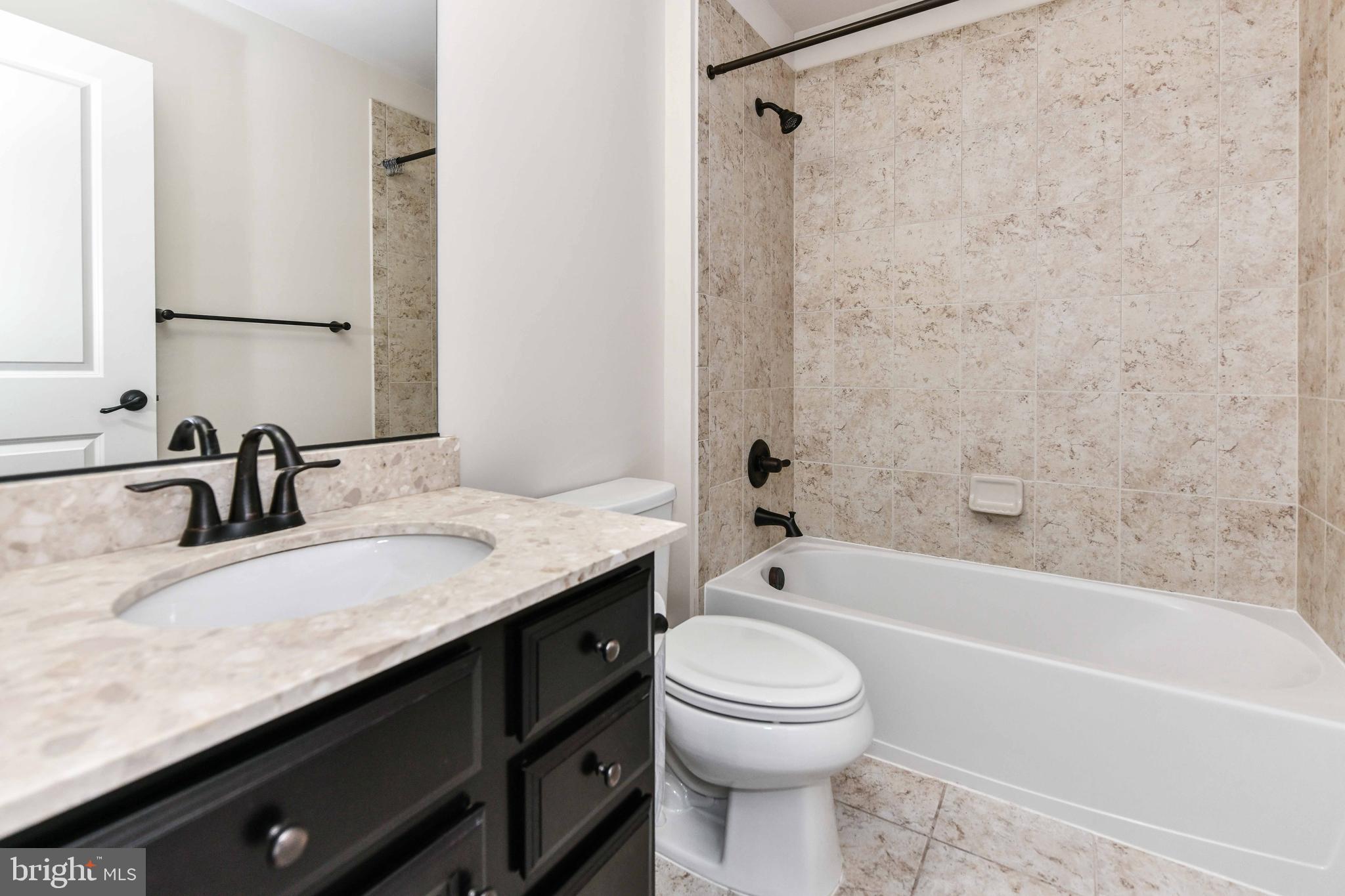 DISCOVERY SQUARE - Residential Lease