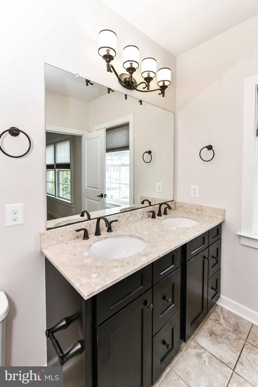 DISCOVERY SQUARE - Residential Lease