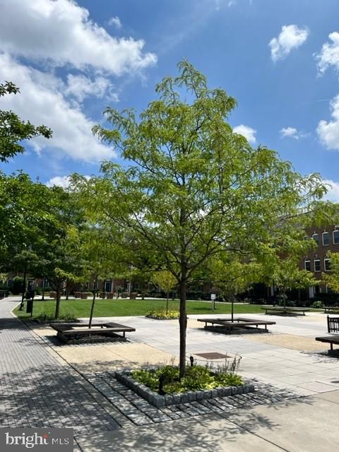 DISCOVERY SQUARE - Residential Lease