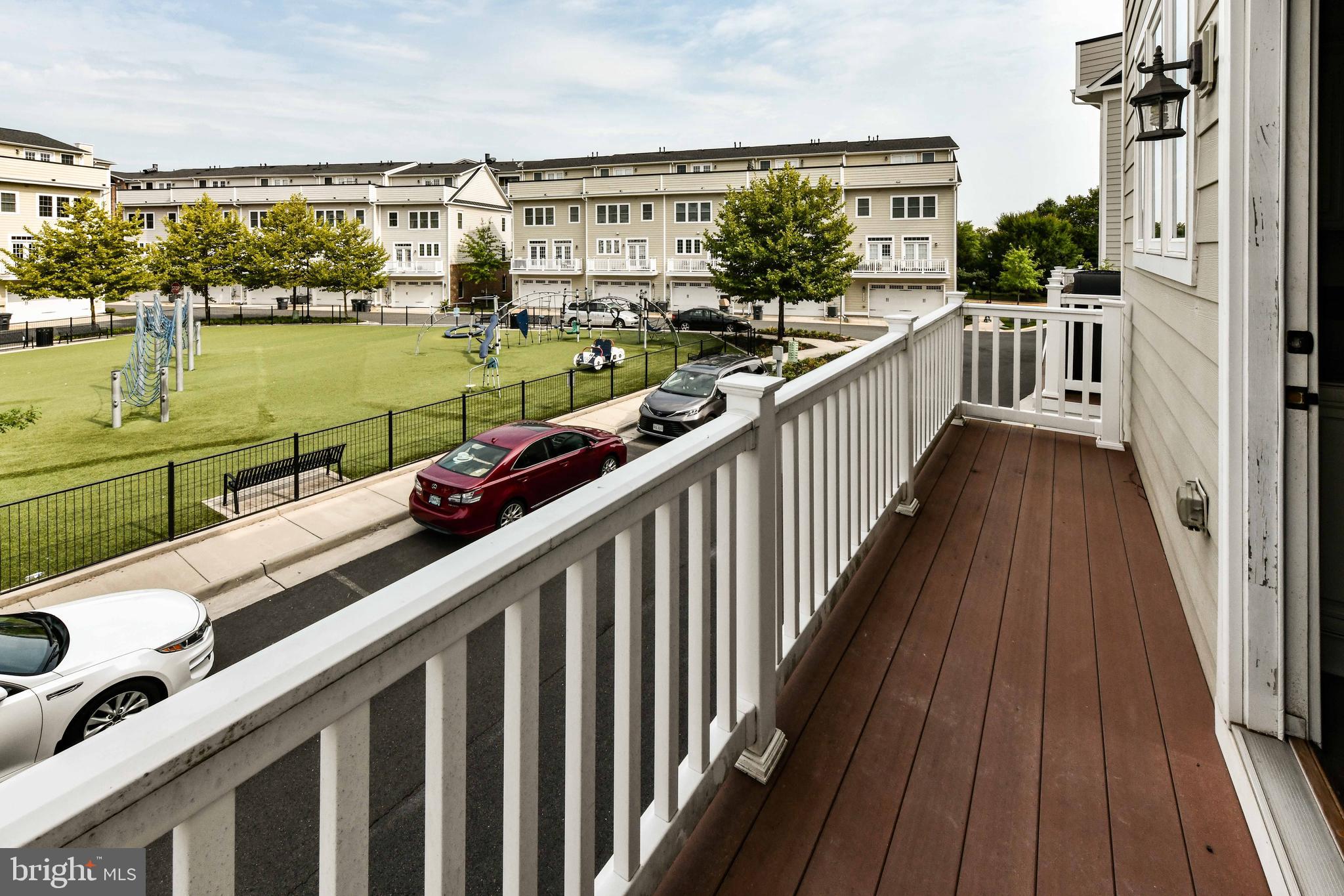 DISCOVERY SQUARE - Residential Lease