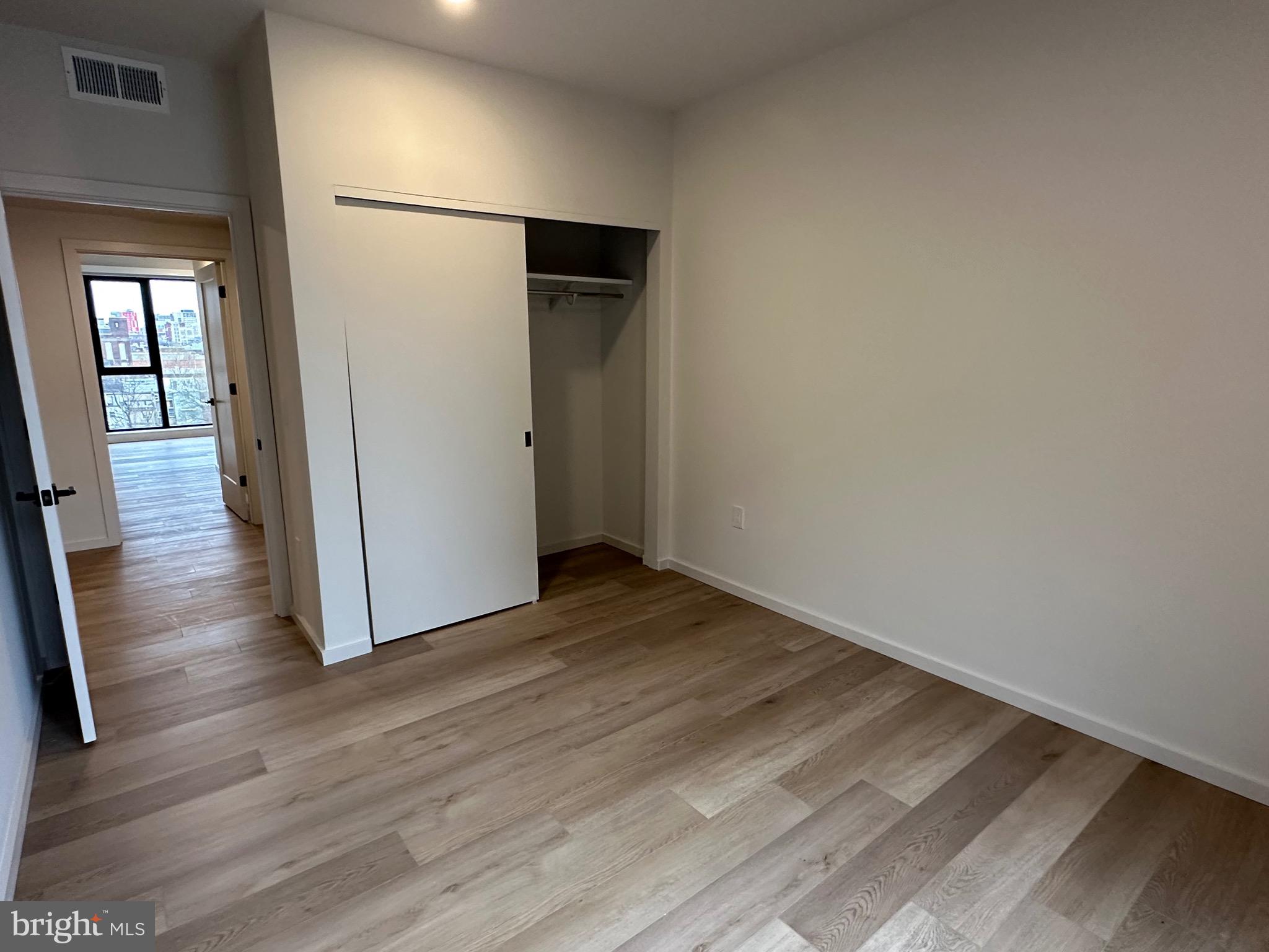 OLDE KENSINGTON - Residential Lease