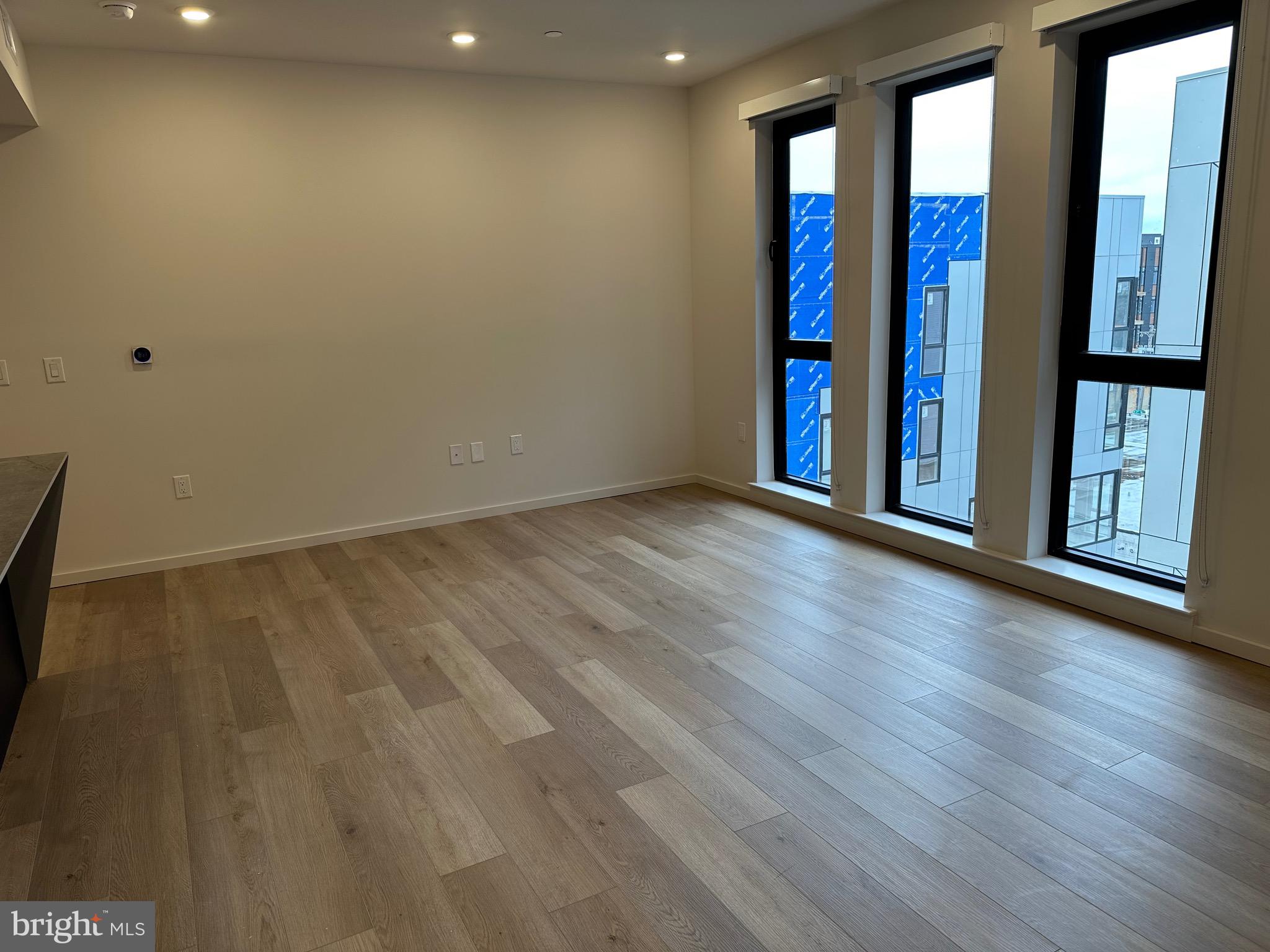 OLDE KENSINGTON - Residential Lease