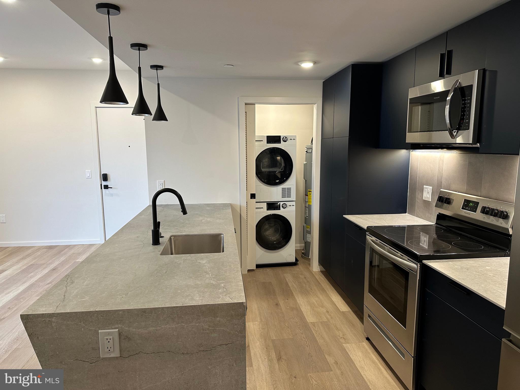 OLDE KENSINGTON - Residential Lease