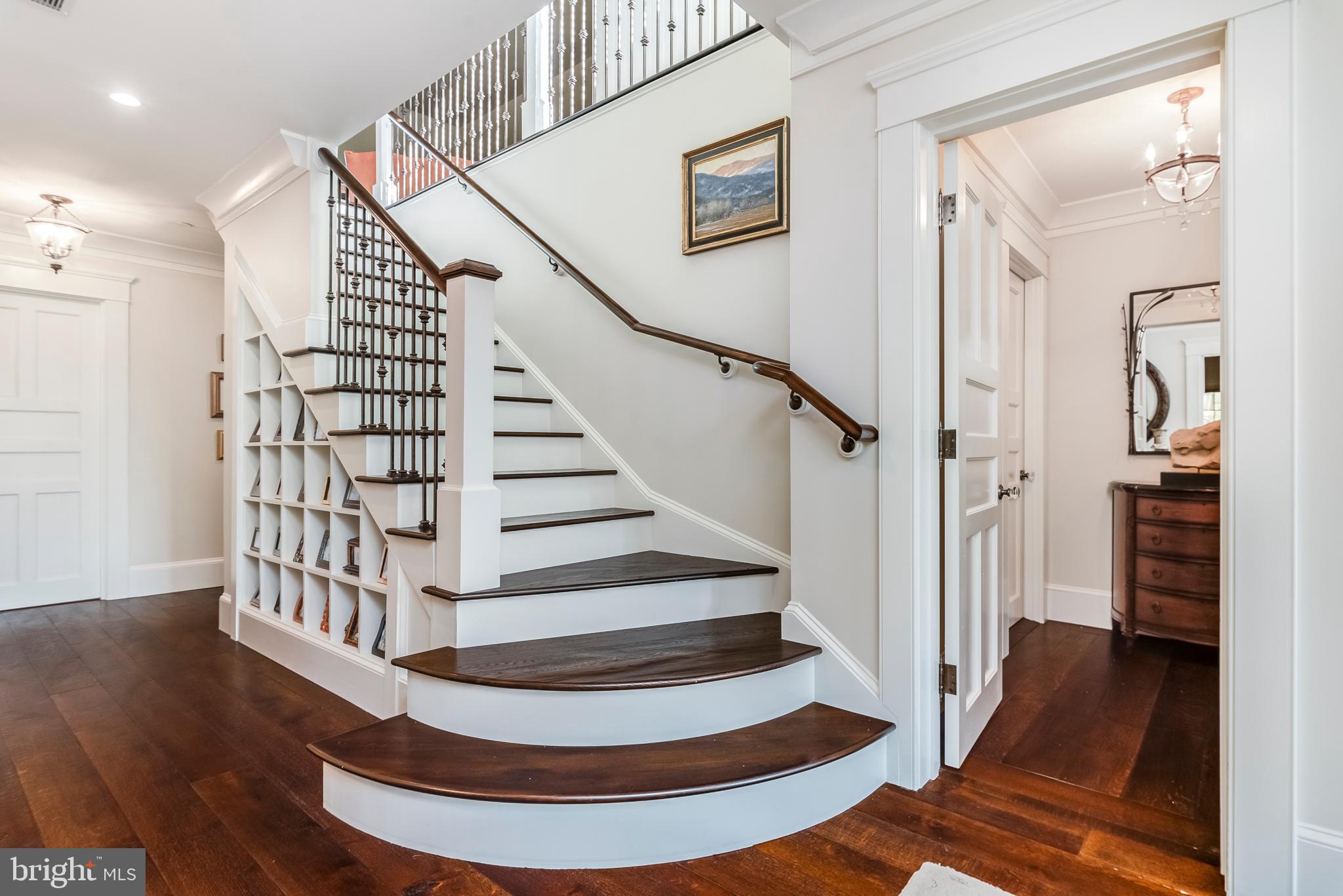 MURRAY HILL - Residential