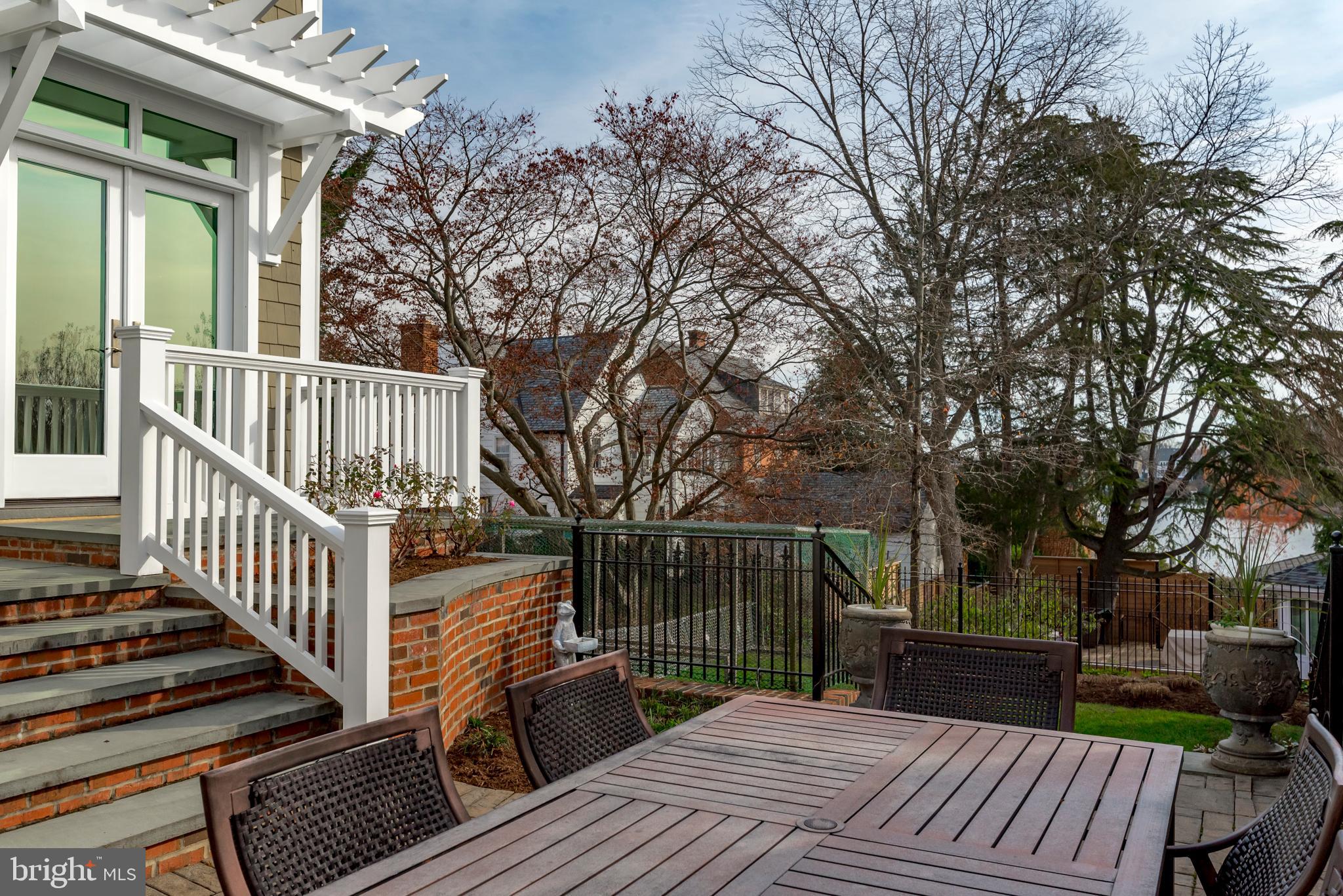 MURRAY HILL - Residential