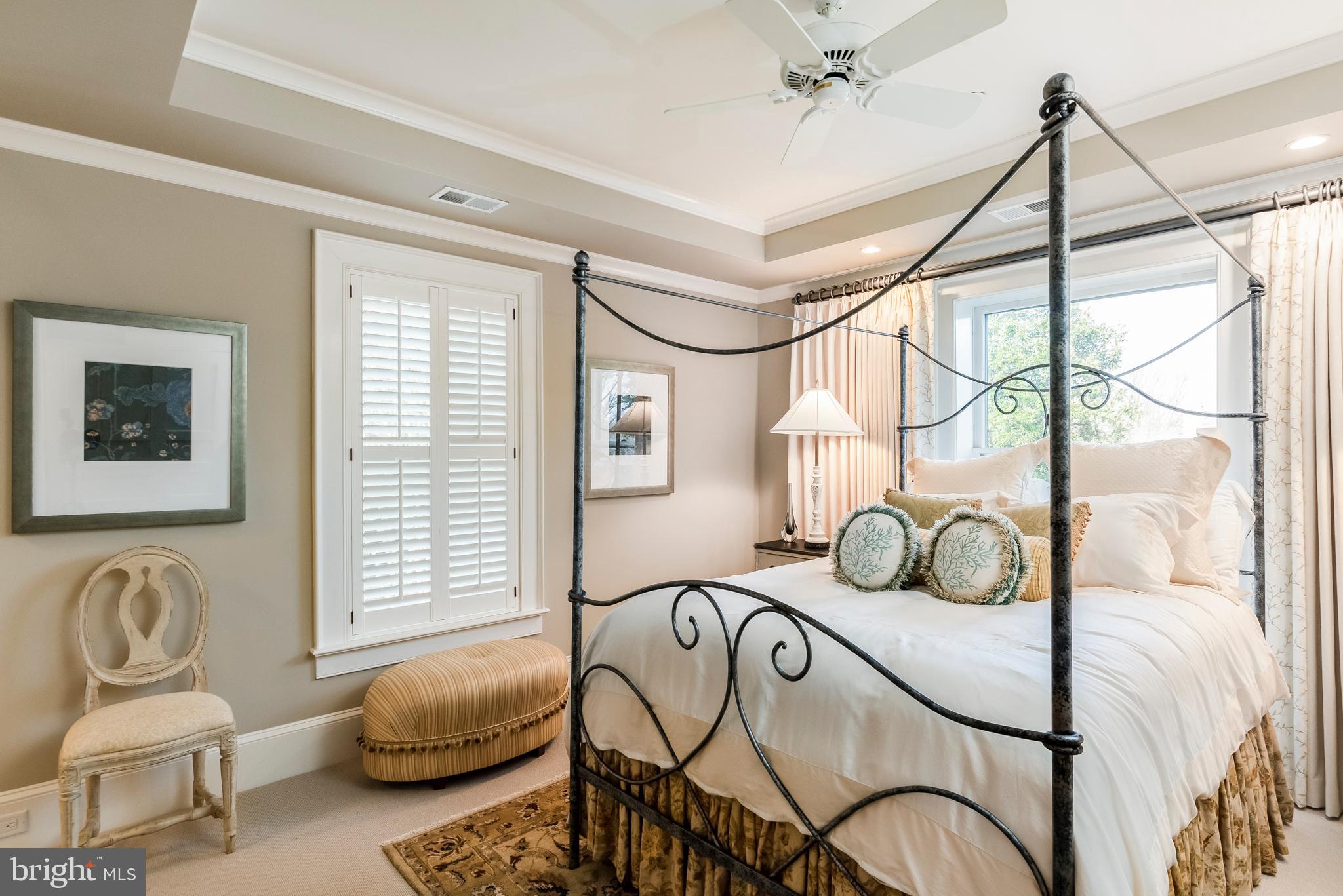 MURRAY HILL - Residential