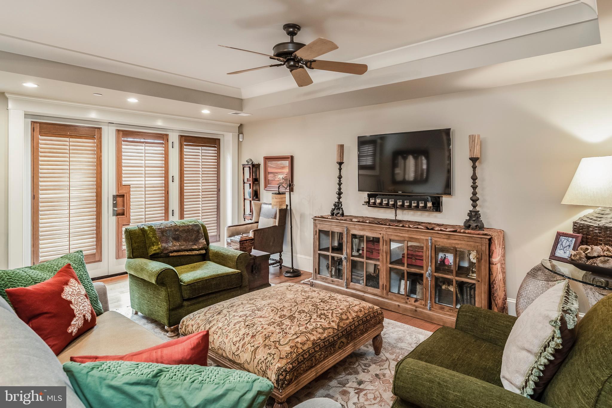 MURRAY HILL - Residential