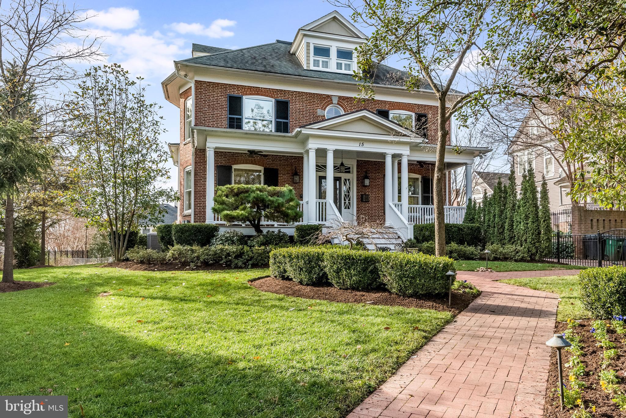 MURRAY HILL - Residential