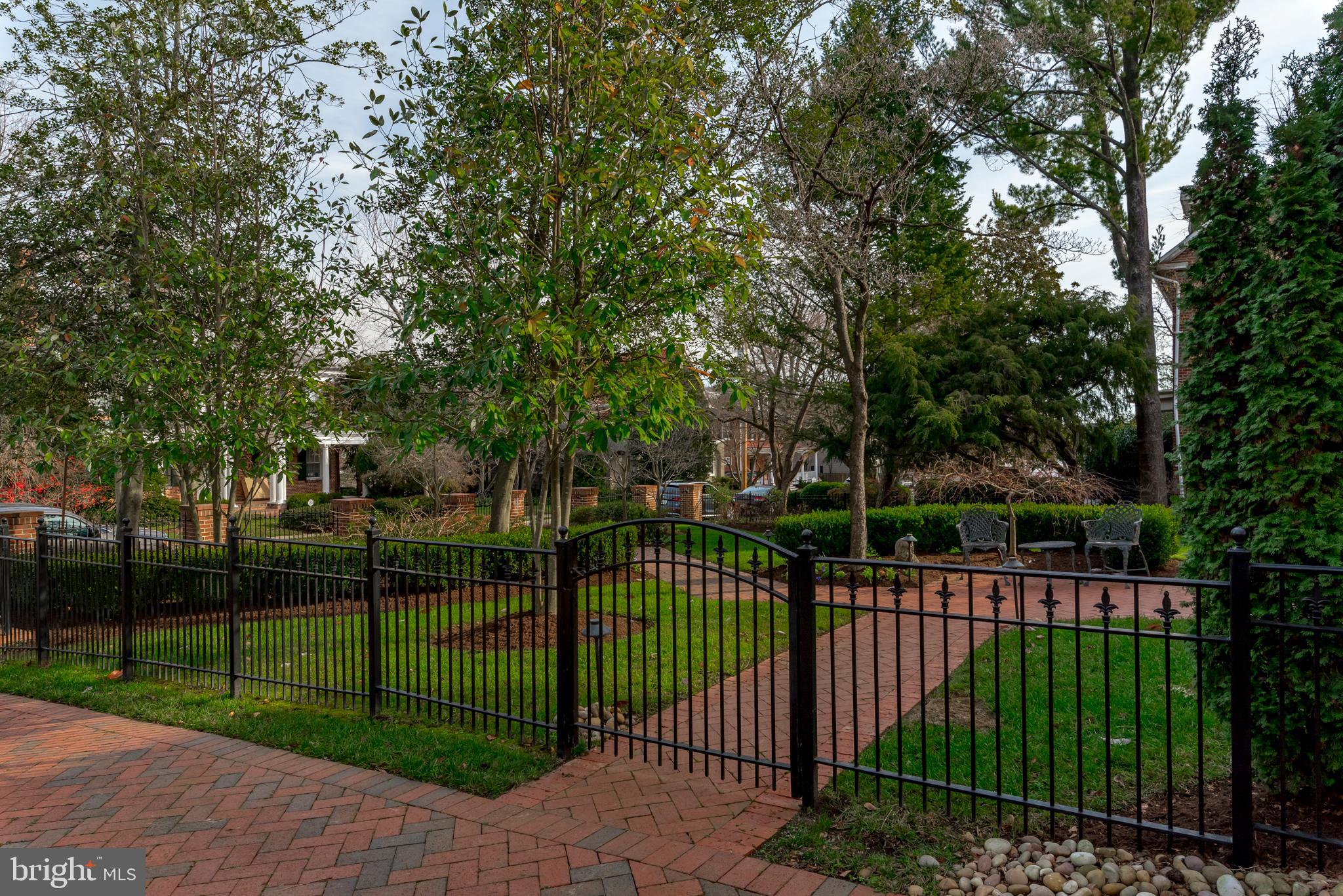 MURRAY HILL - Residential