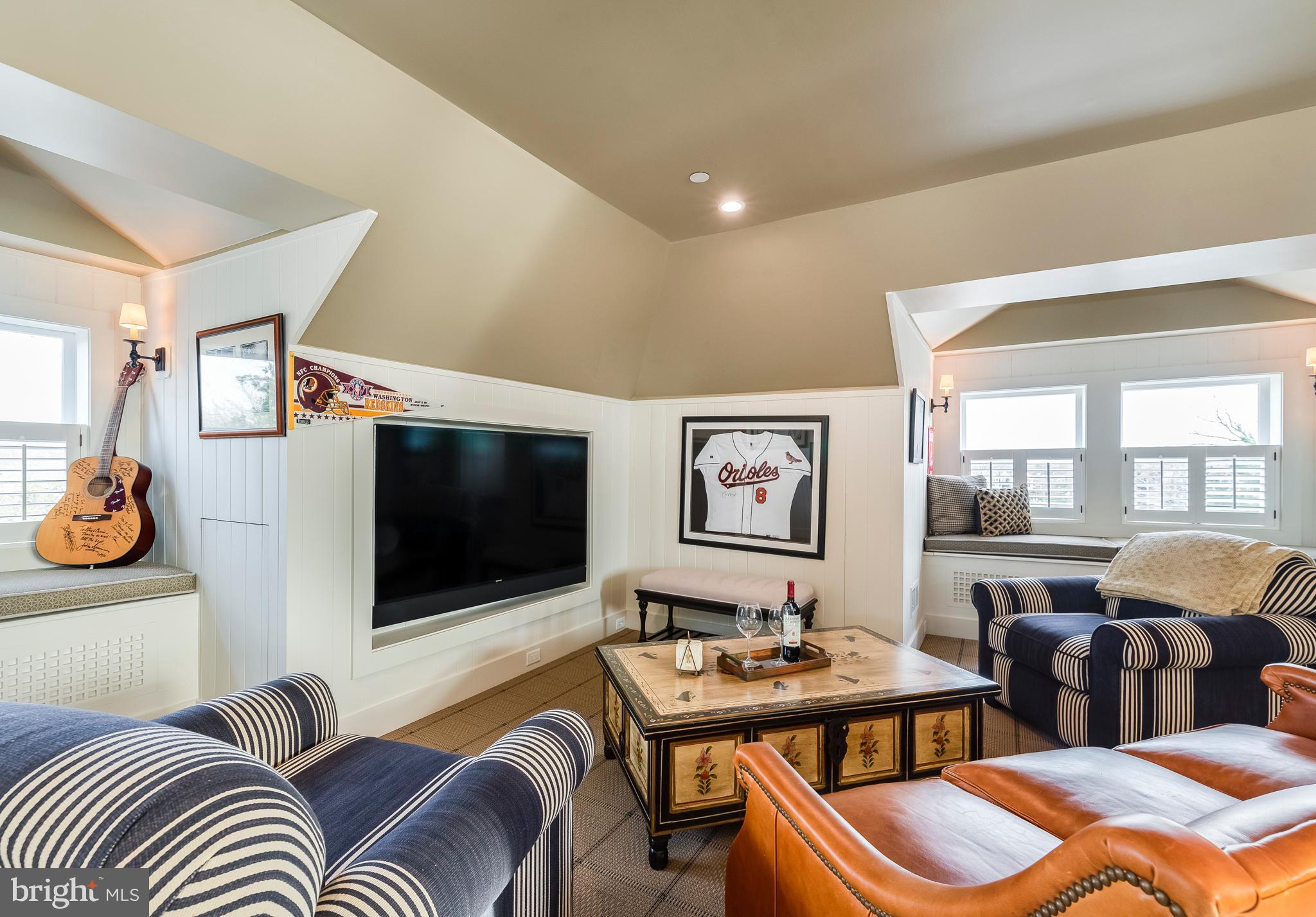 MURRAY HILL - Residential