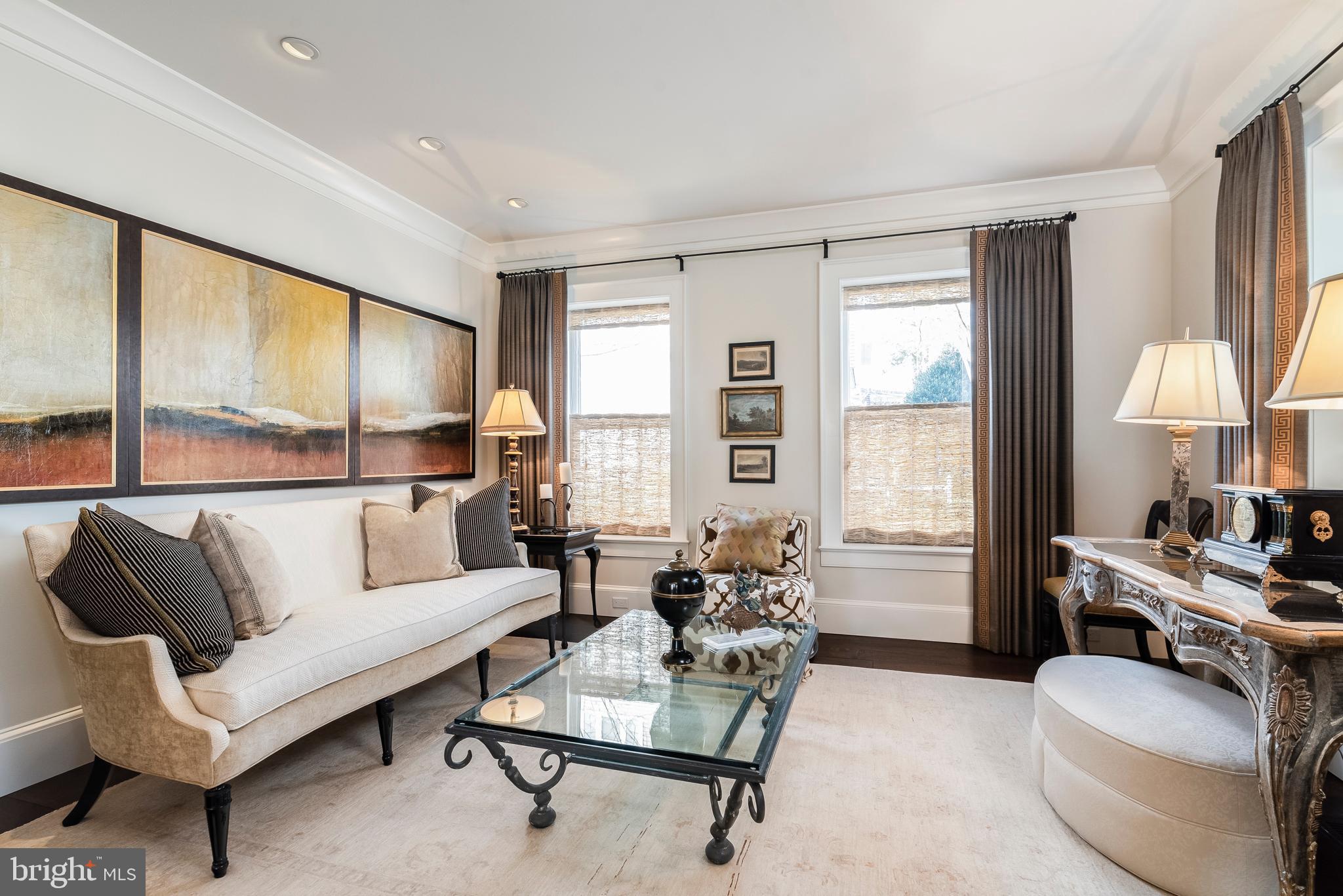 MURRAY HILL - Residential