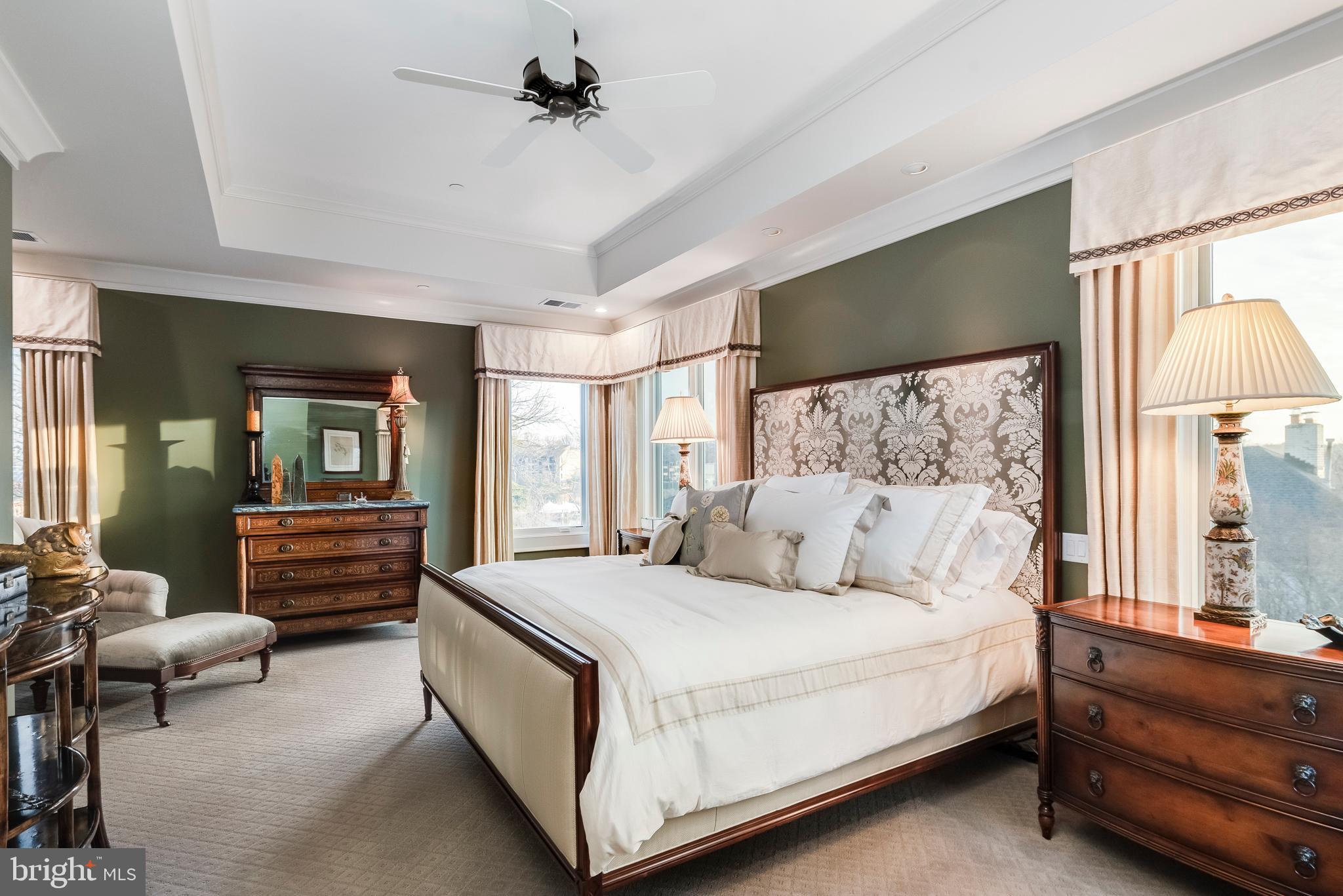 MURRAY HILL - Residential