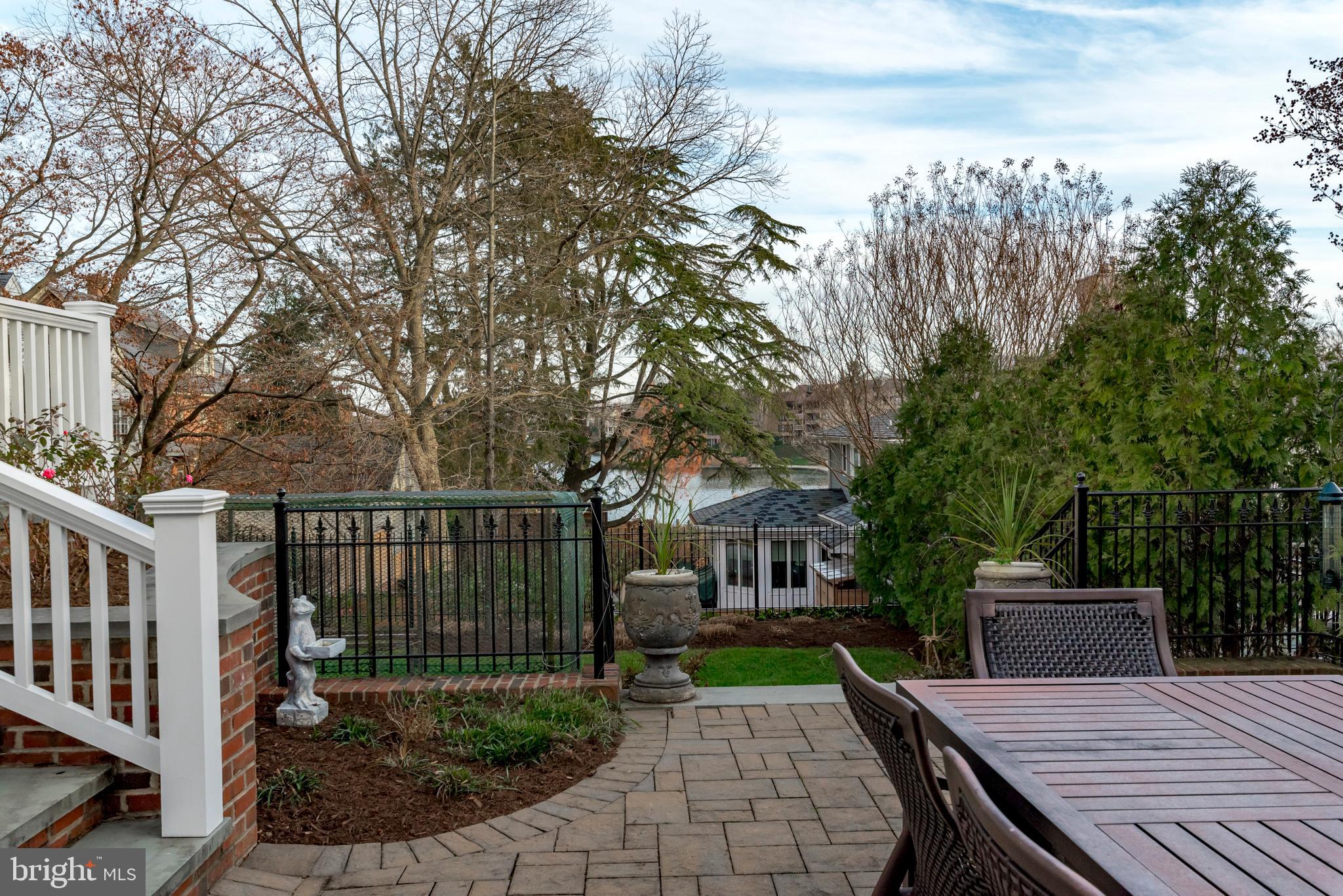 MURRAY HILL - Residential