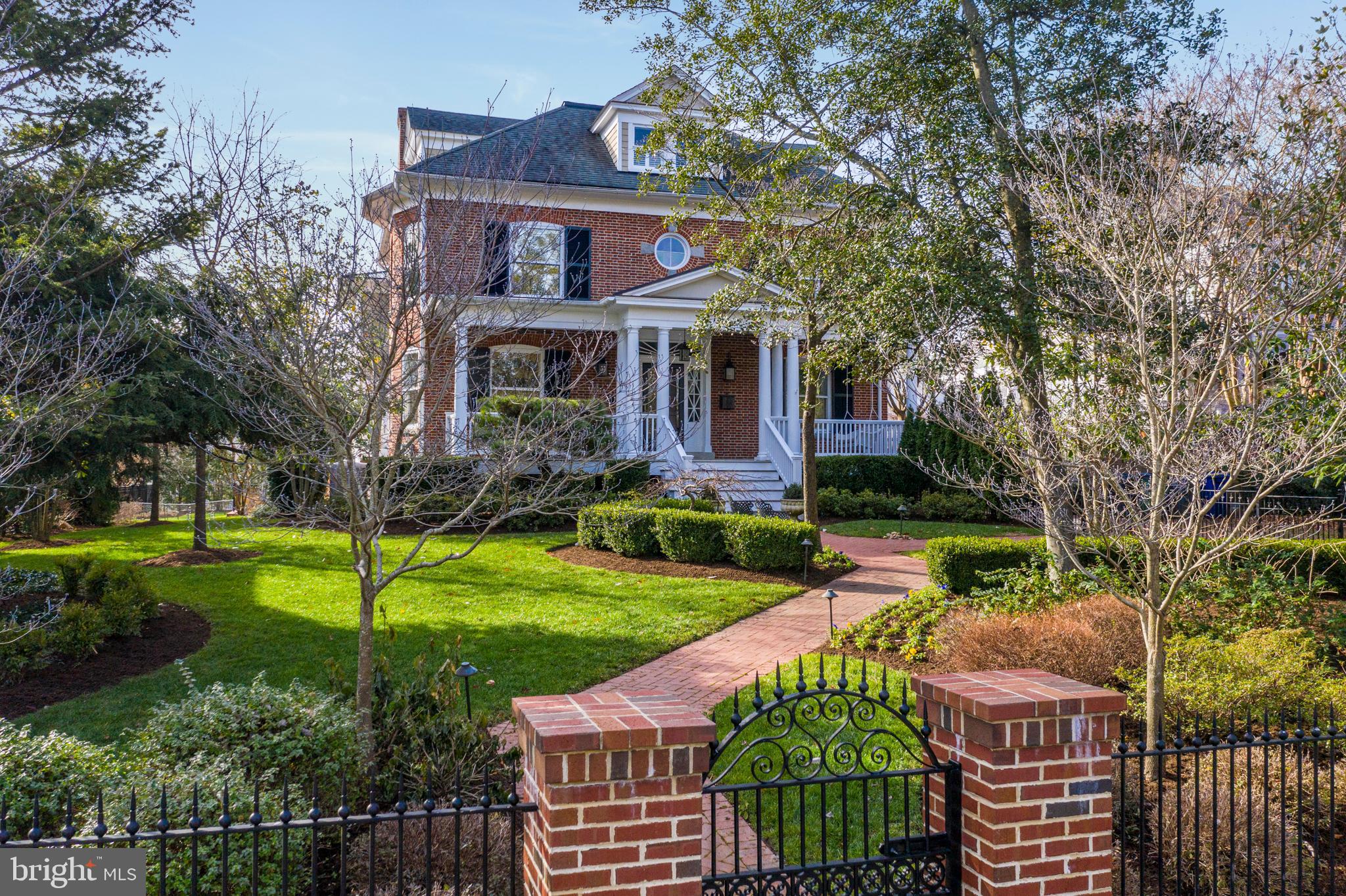 MURRAY HILL - Residential