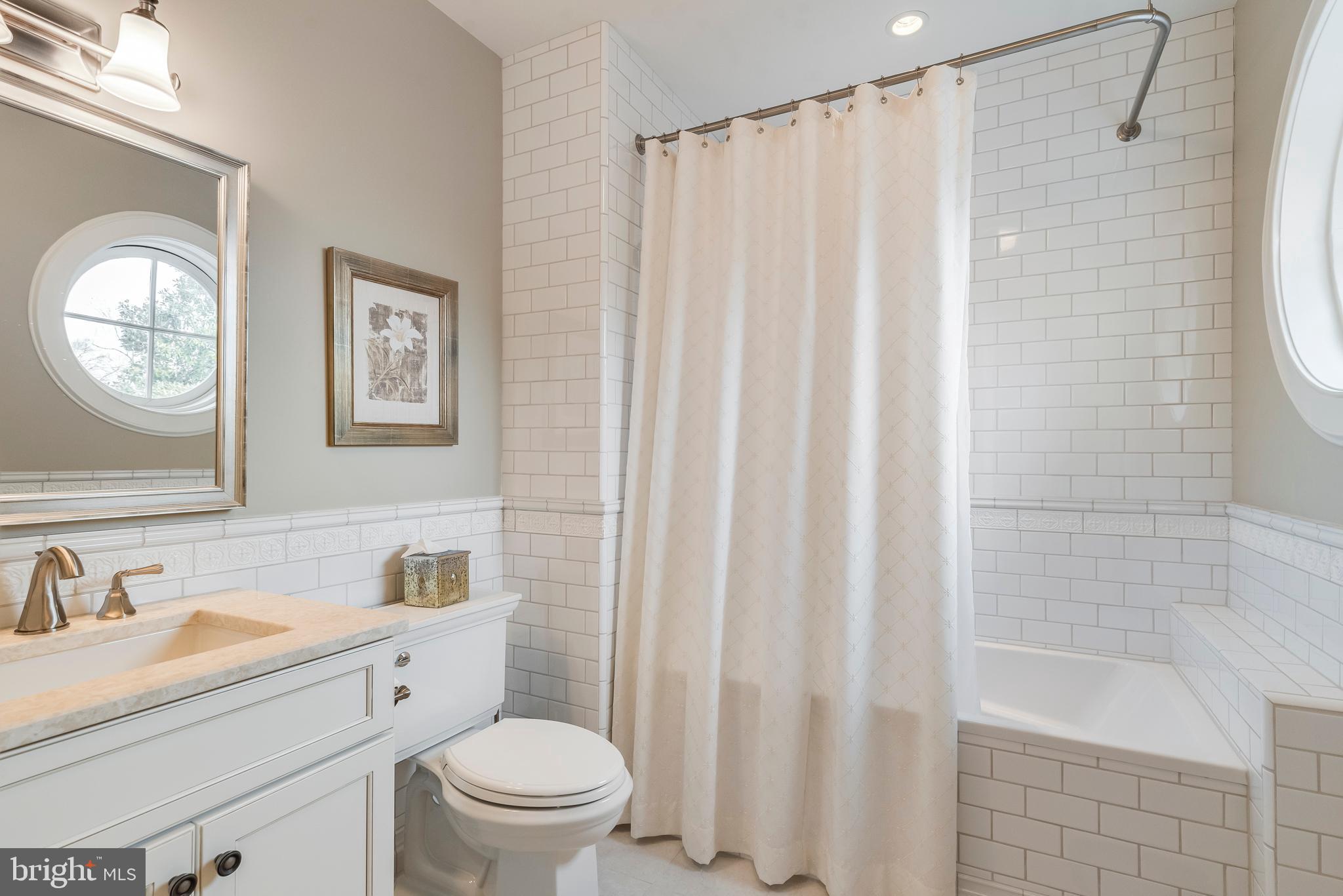 MURRAY HILL - Residential