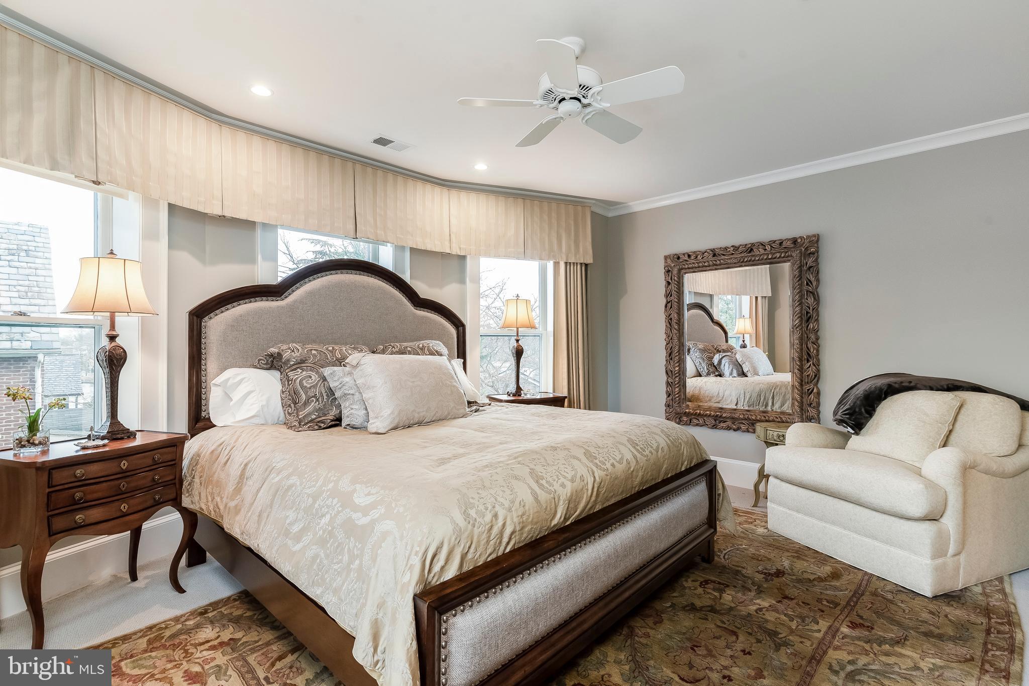 MURRAY HILL - Residential