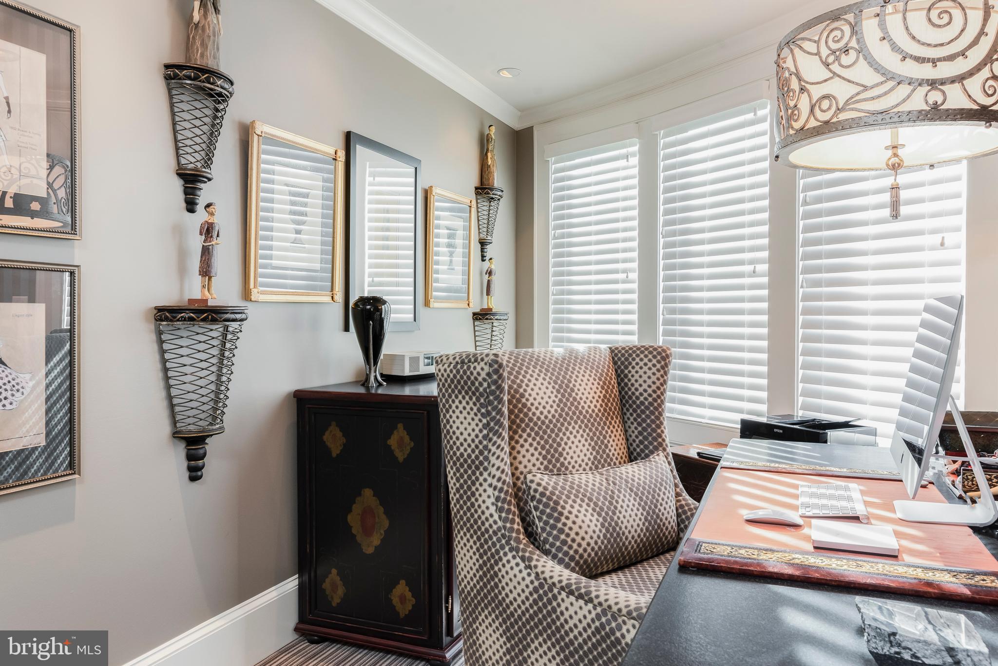 MURRAY HILL - Residential